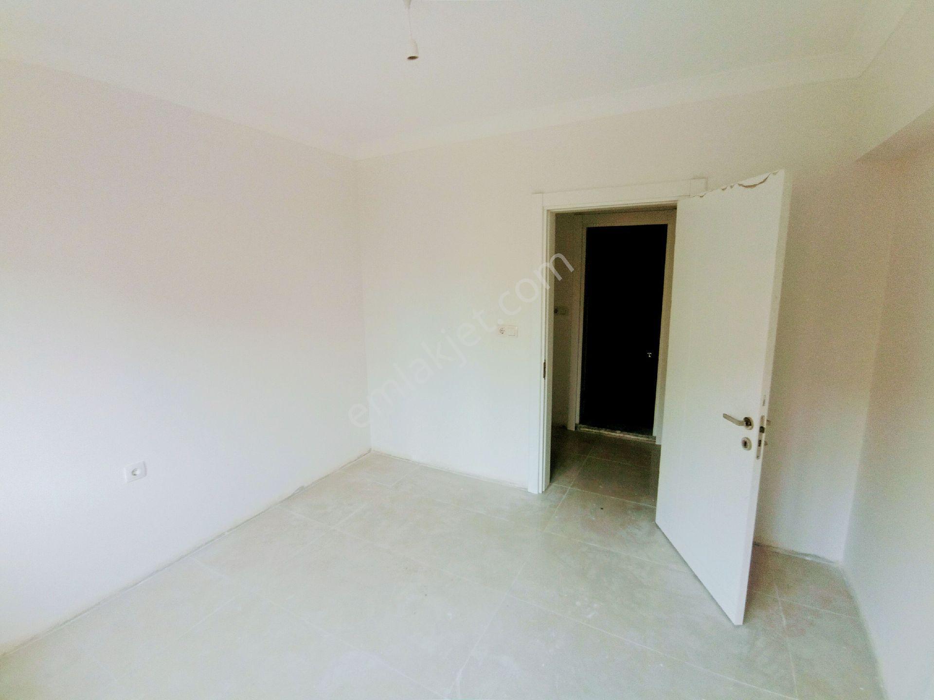 Gölcük Çiftlik Mahallesi Satılık Arakat 3+1 Daire Asansörlü - Görsel 18