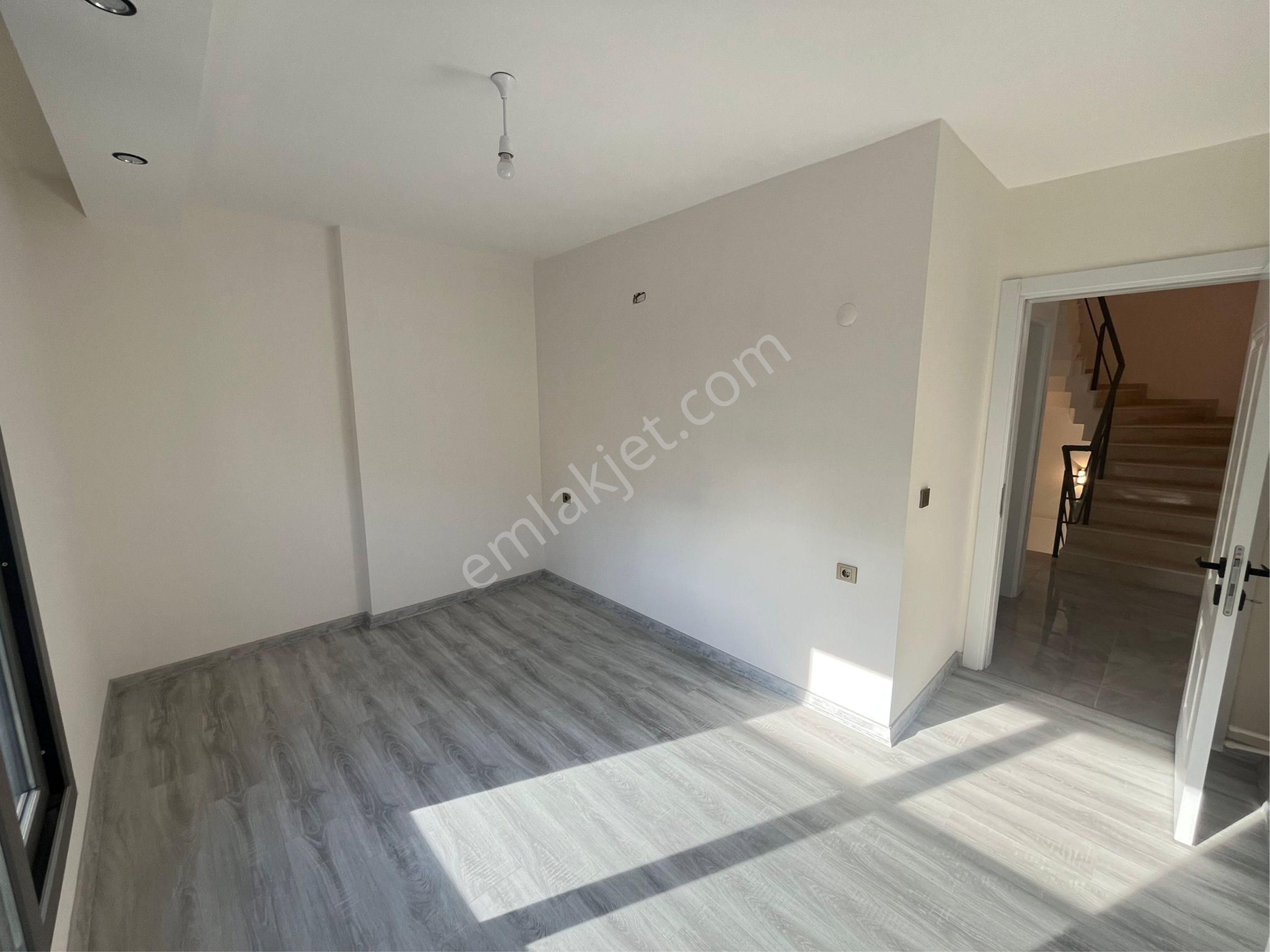 Gümüldürde Denize 300m Otoparklı 3+1 Fırsat Villa - Görsel 15