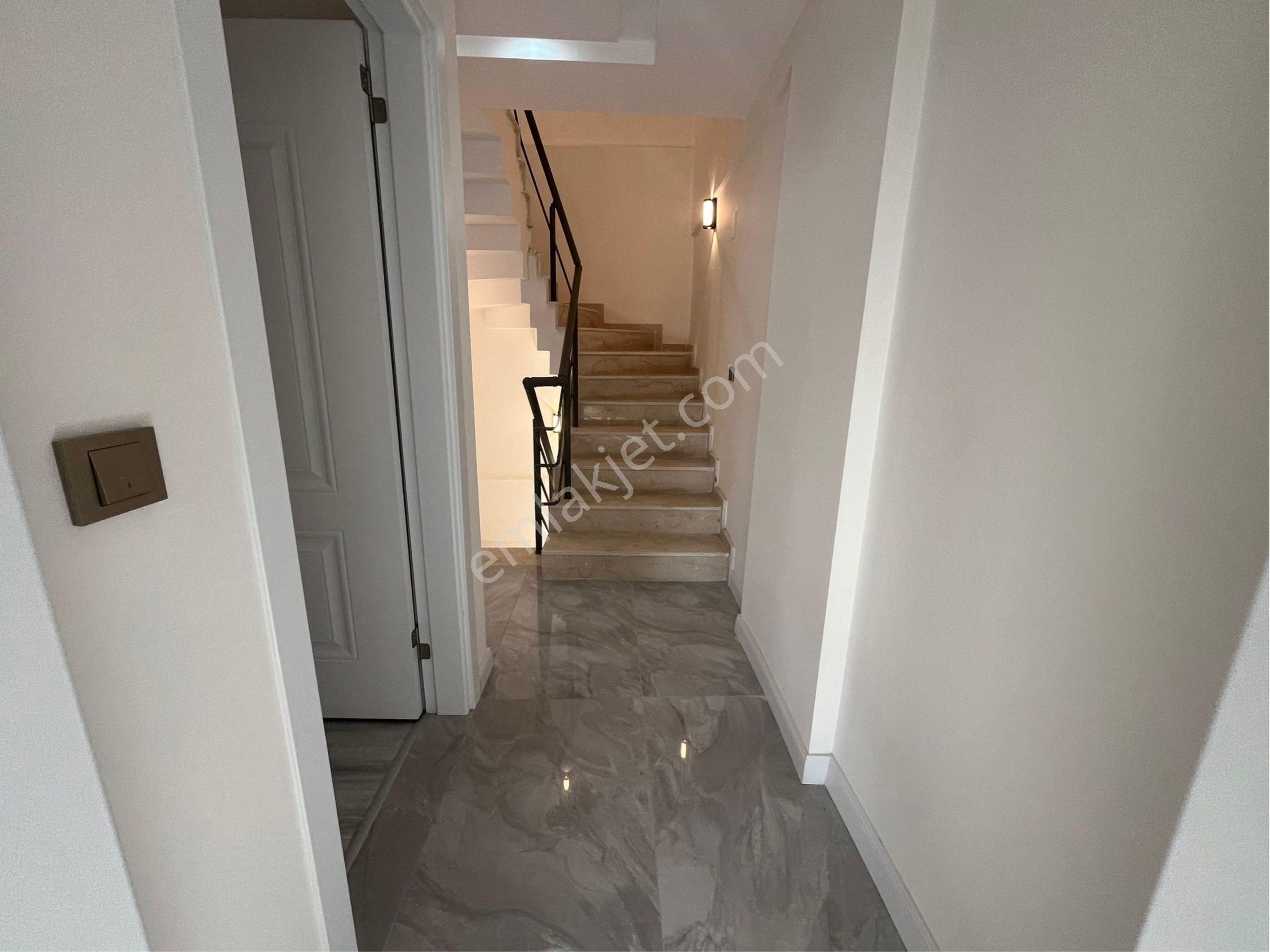 Gümüldürde Denize 300m Otoparklı 3+1 Fırsat Villa - Görsel 17