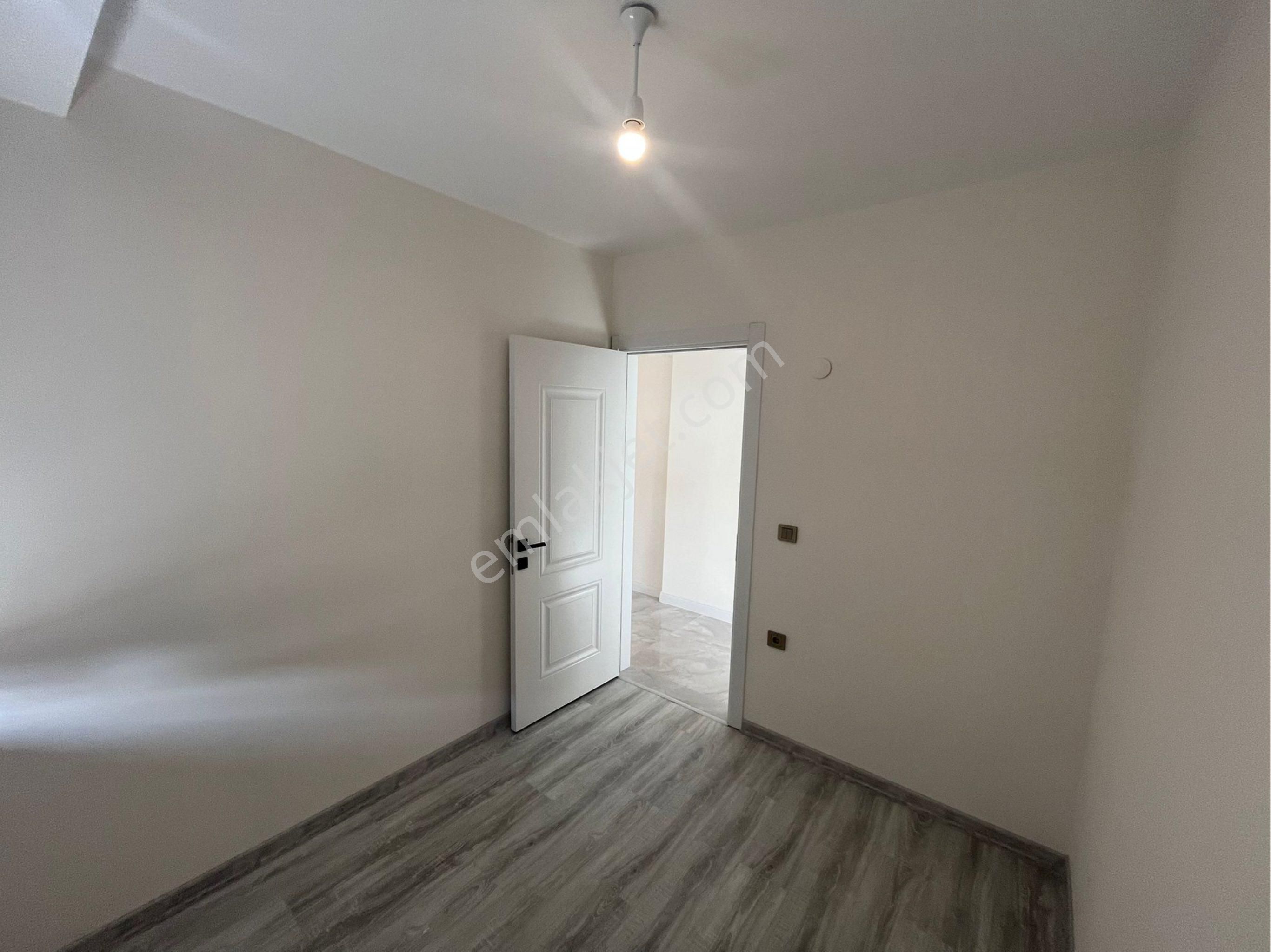 Gümüldürde Denize 300m Otoparklı 3+1 Fırsat Villa - Görsel 16