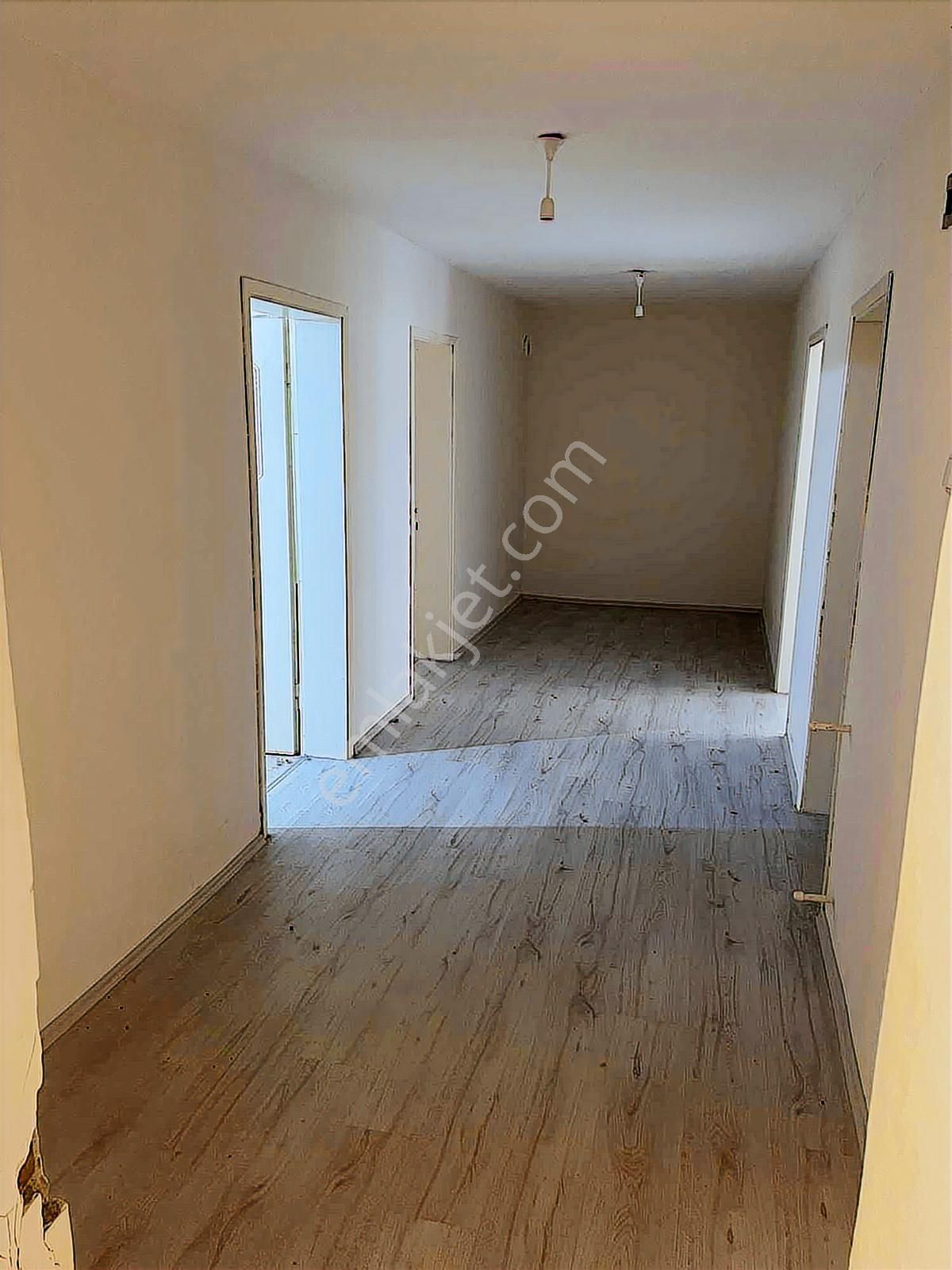 Bursa Osmangazi Hamitlerde Satılık 2+1 3 Katlı Müstakil Ev - Görsel 3