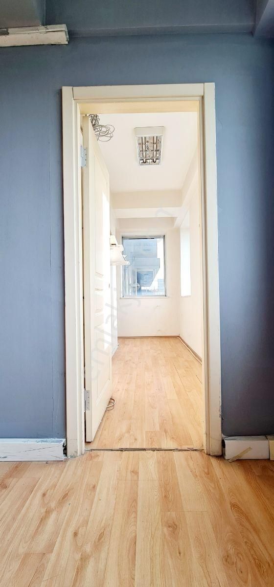 Hat Boyunda Dudullu Bostancı Metrosuna 5dk.mesafe 300m²/ Tüm Kat - Görsel 19