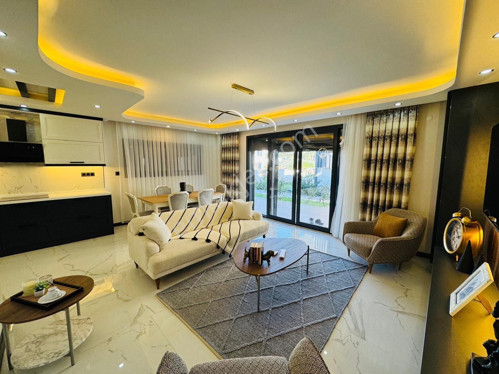 Didimde Satılık Havuzlu Ful Eşyalı İki Tane Bahçeli Lüks Villa - Görsel 9