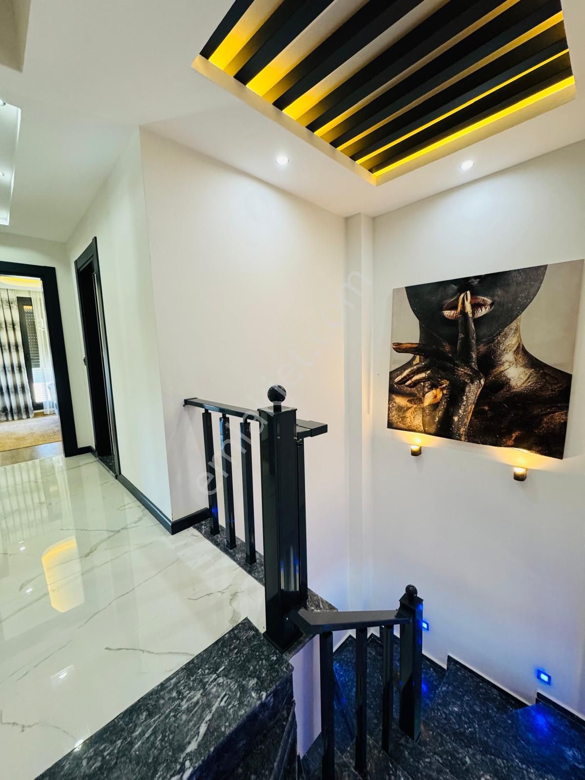 Didimde Satılık Havuzlu Ful Eşyalı İki Tane Bahçeli Lüks Villa - Görsel 22