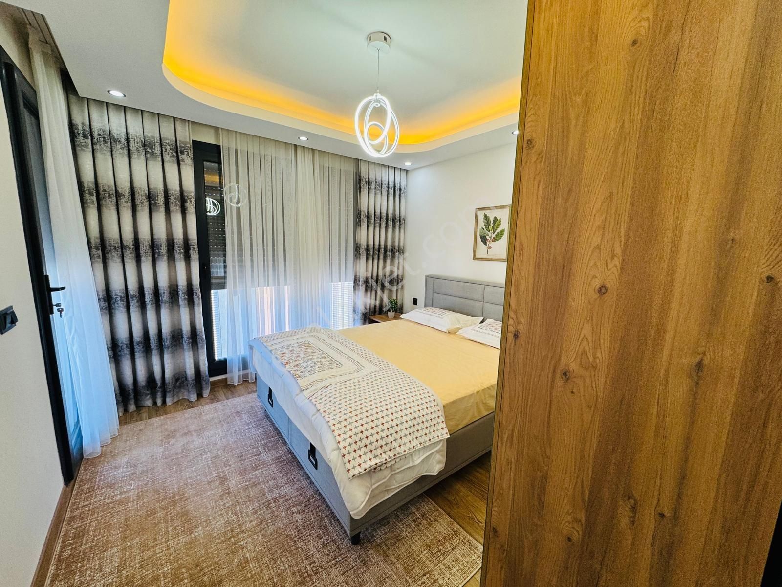 Didimde Satılık Havuzlu Ful Eşyalı İki Tane Bahçeli Lüks Villa - Görsel 19