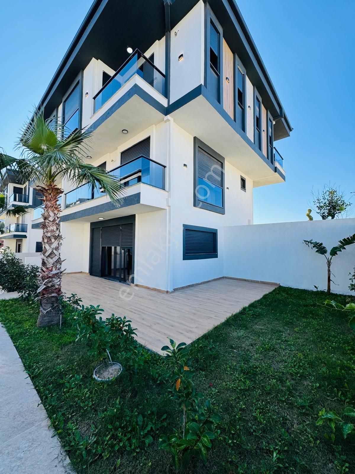 Didimde Satılık Havuzlu Ful Eşyalı İki Tane Bahçeli Lüks Villa - Görsel 28