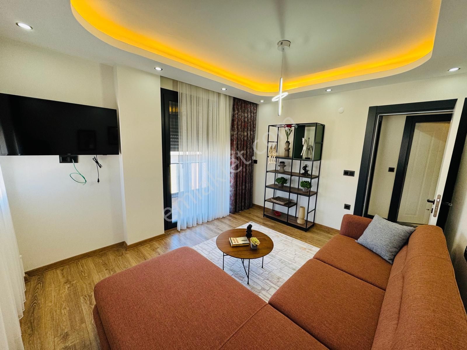 Didimde Satılık Havuzlu Ful Eşyalı İki Tane Bahçeli Lüks Villa - Görsel 35