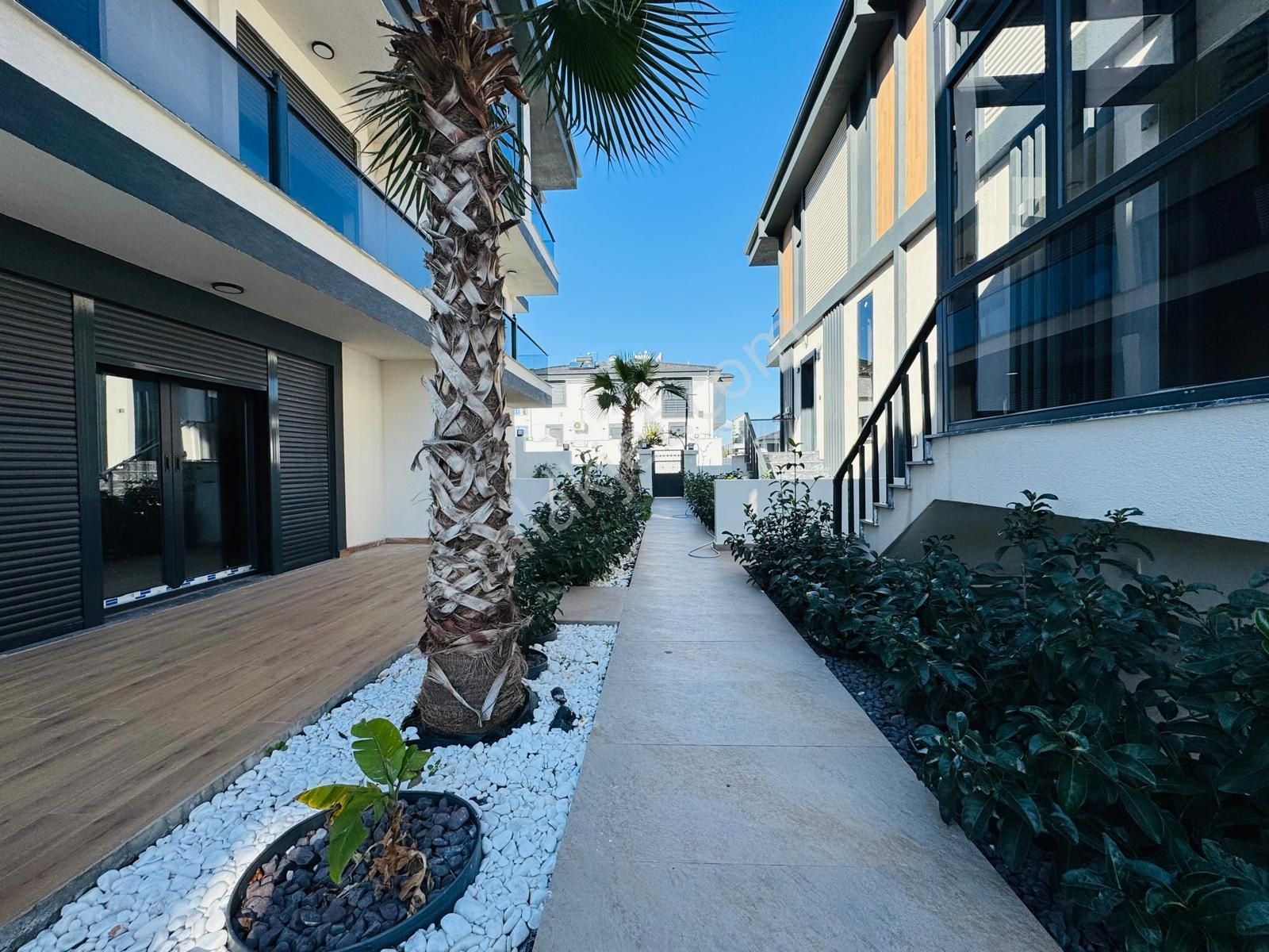 Didimde Satılık Havuzlu Ful Eşyalı İki Tane Bahçeli Lüks Villa - Görsel 24