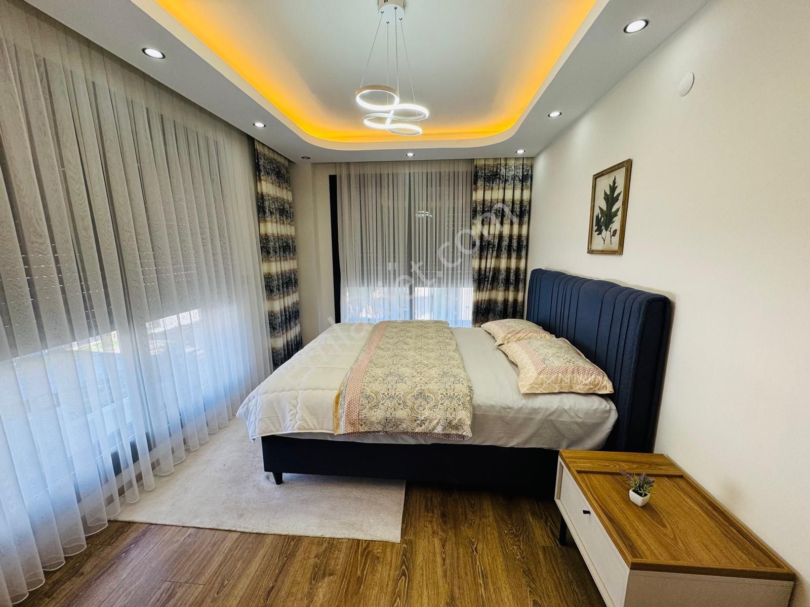 Didimde Satılık Havuzlu Ful Eşyalı İki Tane Bahçeli Lüks Villa - Görsel 32