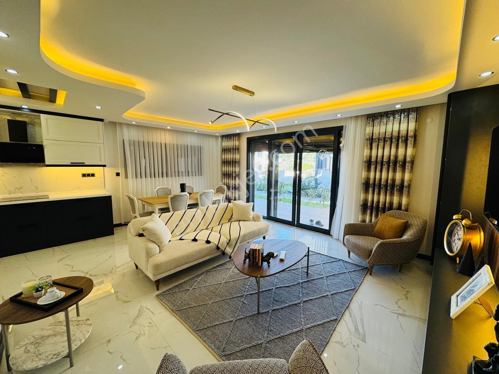 Didimde Satılık Havuzlu Ful Eşyalı İki Tane Bahçeli Lüks Villa - Görsel 29