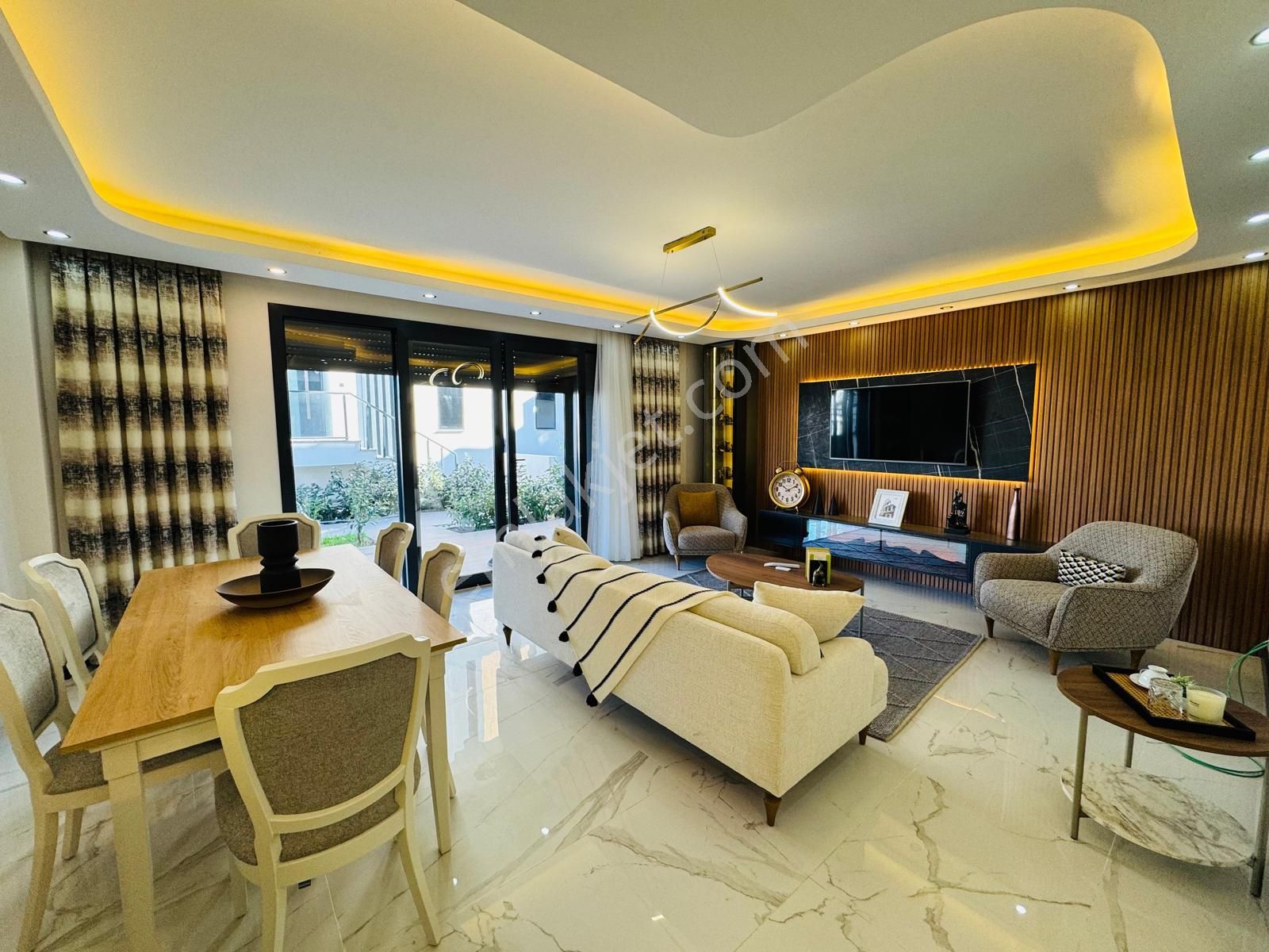 Didimde Satılık Havuzlu Ful Eşyalı İki Tane Bahçeli Lüks Villa - Görsel 2