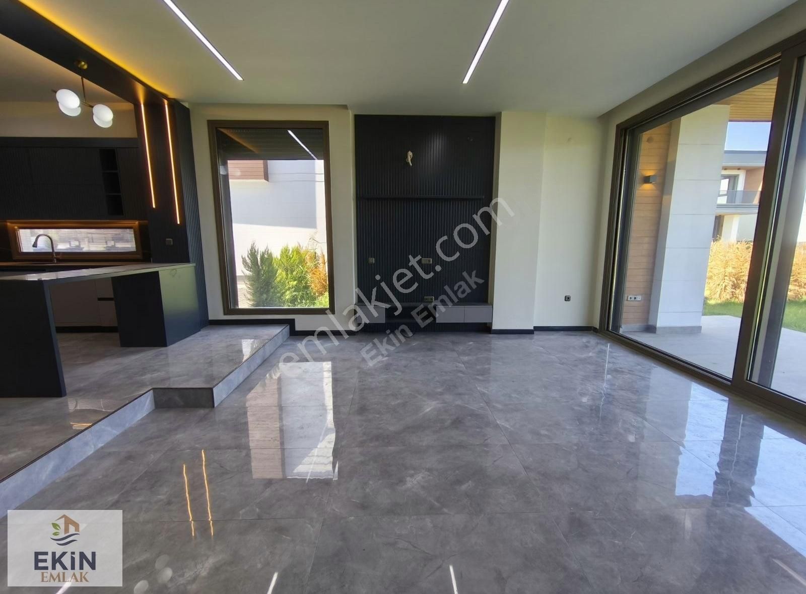 Güre'de Denize Yakın, Havuzlu, Süper Lüks 3+1 Villa! - Görsel 13