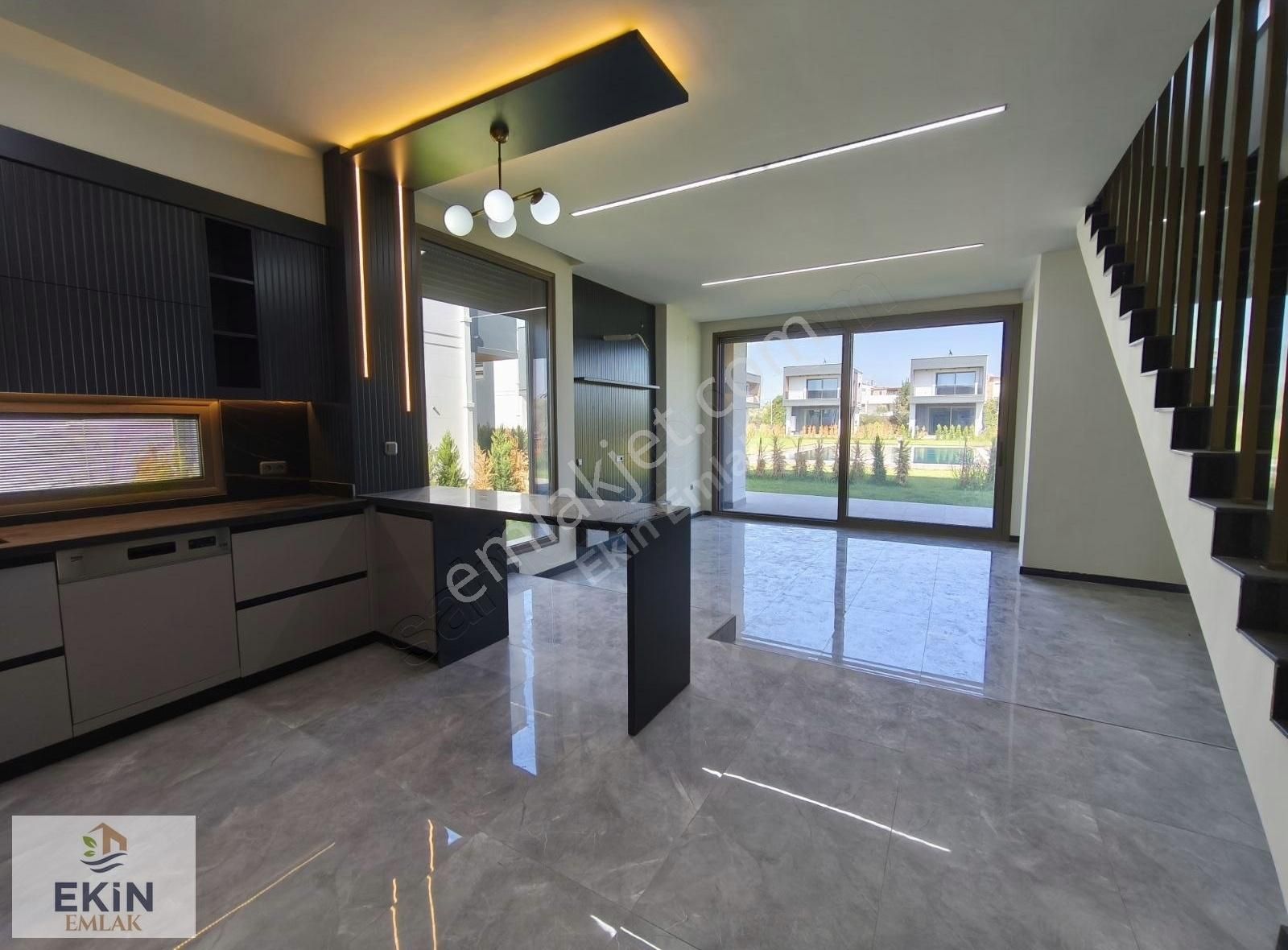 Güre'de Denize Yakın, Havuzlu, Süper Lüks 3+1 Villa! - Görsel 26