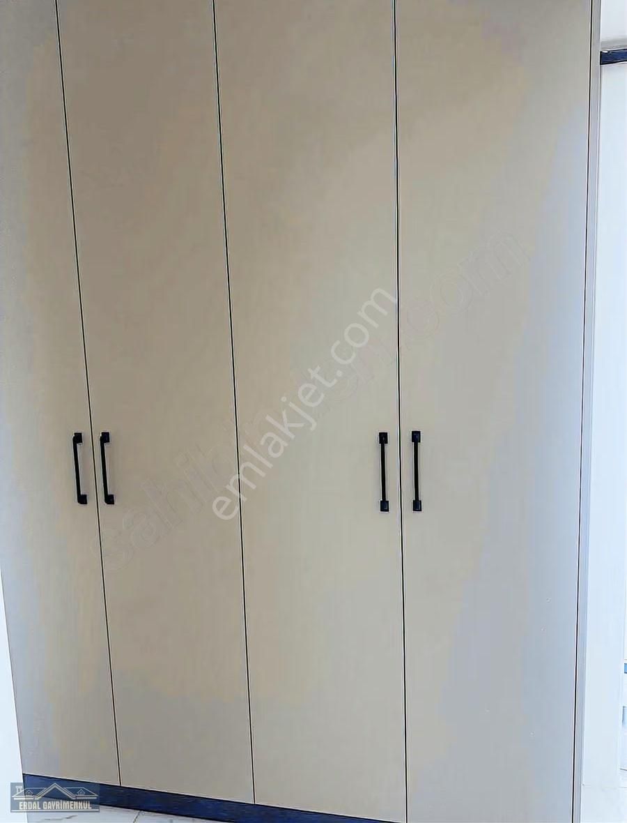 Sırakapılarda İçi Komple Yenilenmiş 3+1 Daire - Görsel 17