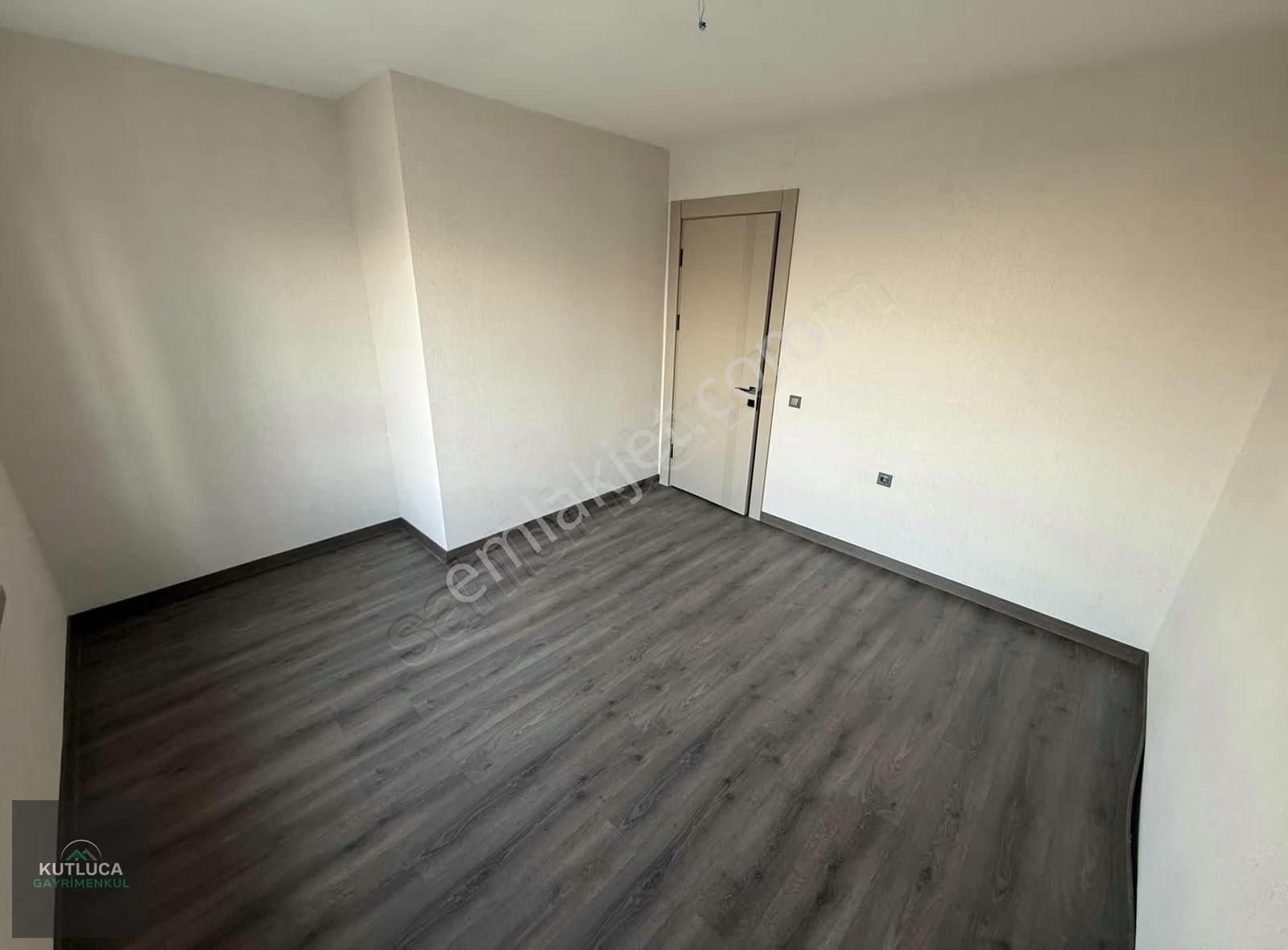 4+1 Cadde Üzeri Okul Market Yakın Sosyal Donatılı Emsalsiz Daire - Görsel 24