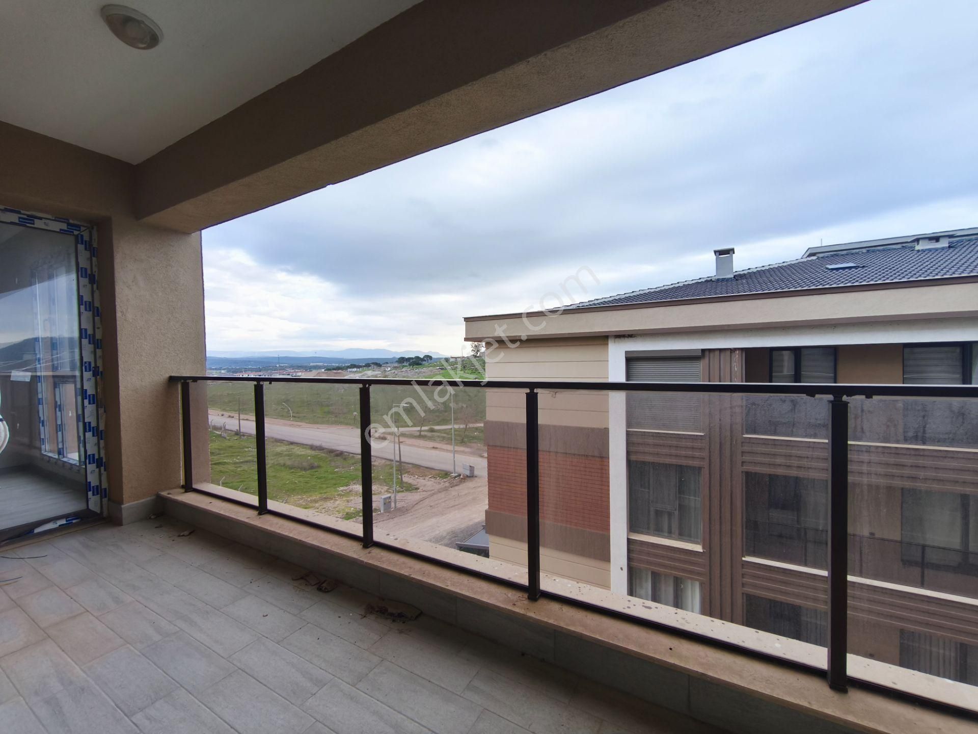 Ayvalık Küçükköy Neva Vizör Sitesinde Satılık 2+1 Daire - Görsel 20