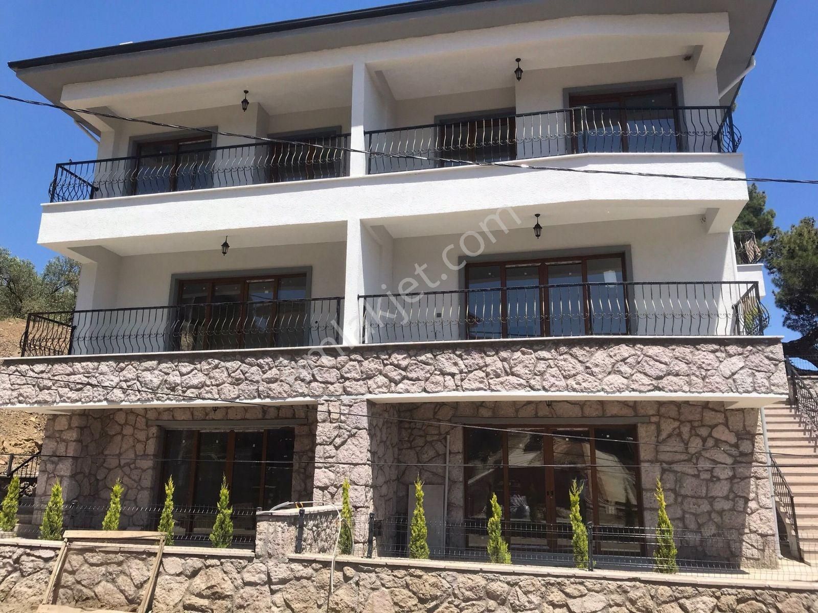 Narlı Köyünde Tripleks Deniz Manzaralı 5+2 Taş Villa - Görsel 2
