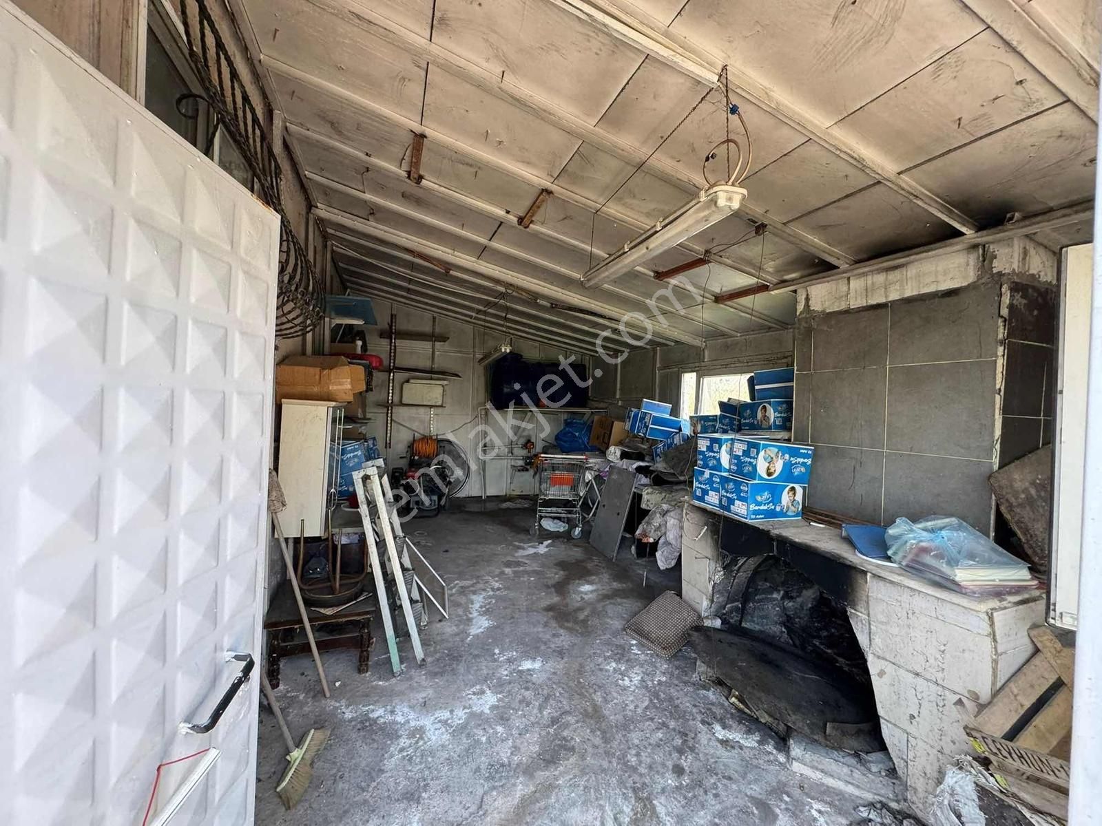 Karaahmetli'de Göl Manzaralı Havuzlu Villa - Görsel 15