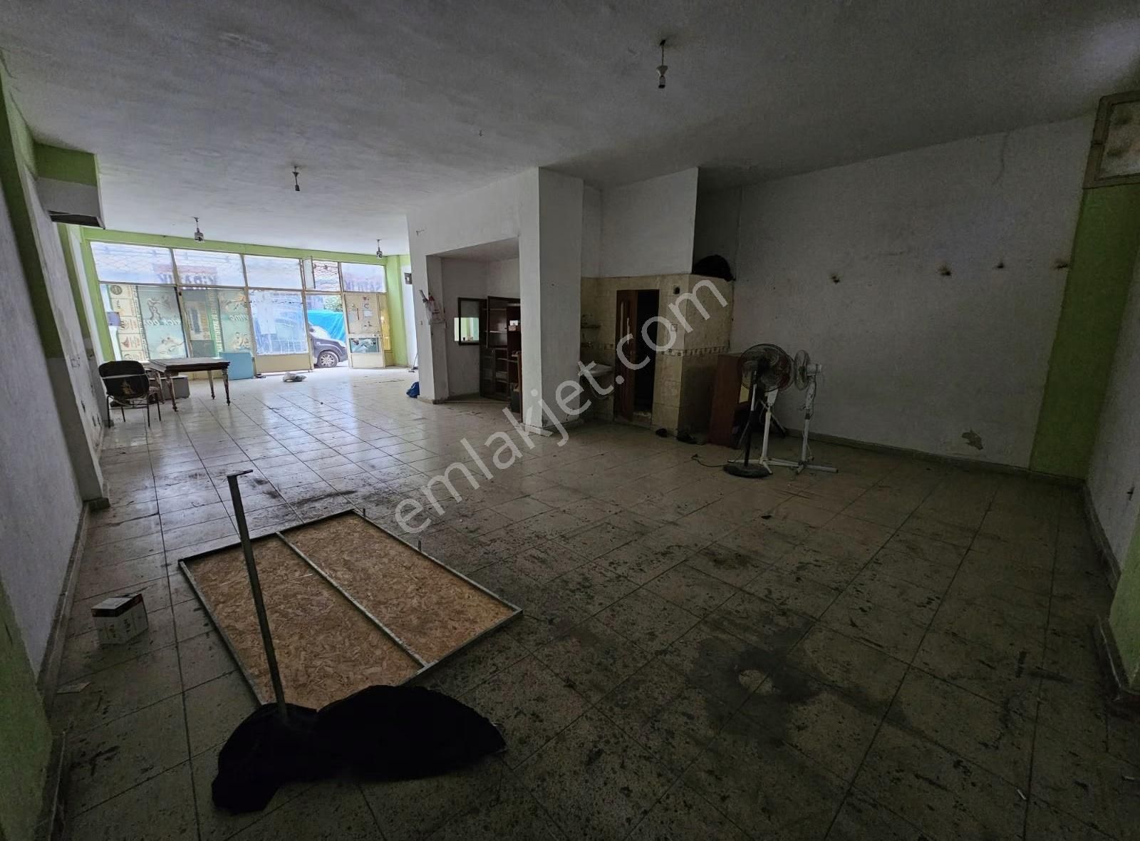 Genç Emlak'tan Nusratiye Mah Satılık 120 M Dükkan - Görsel 3