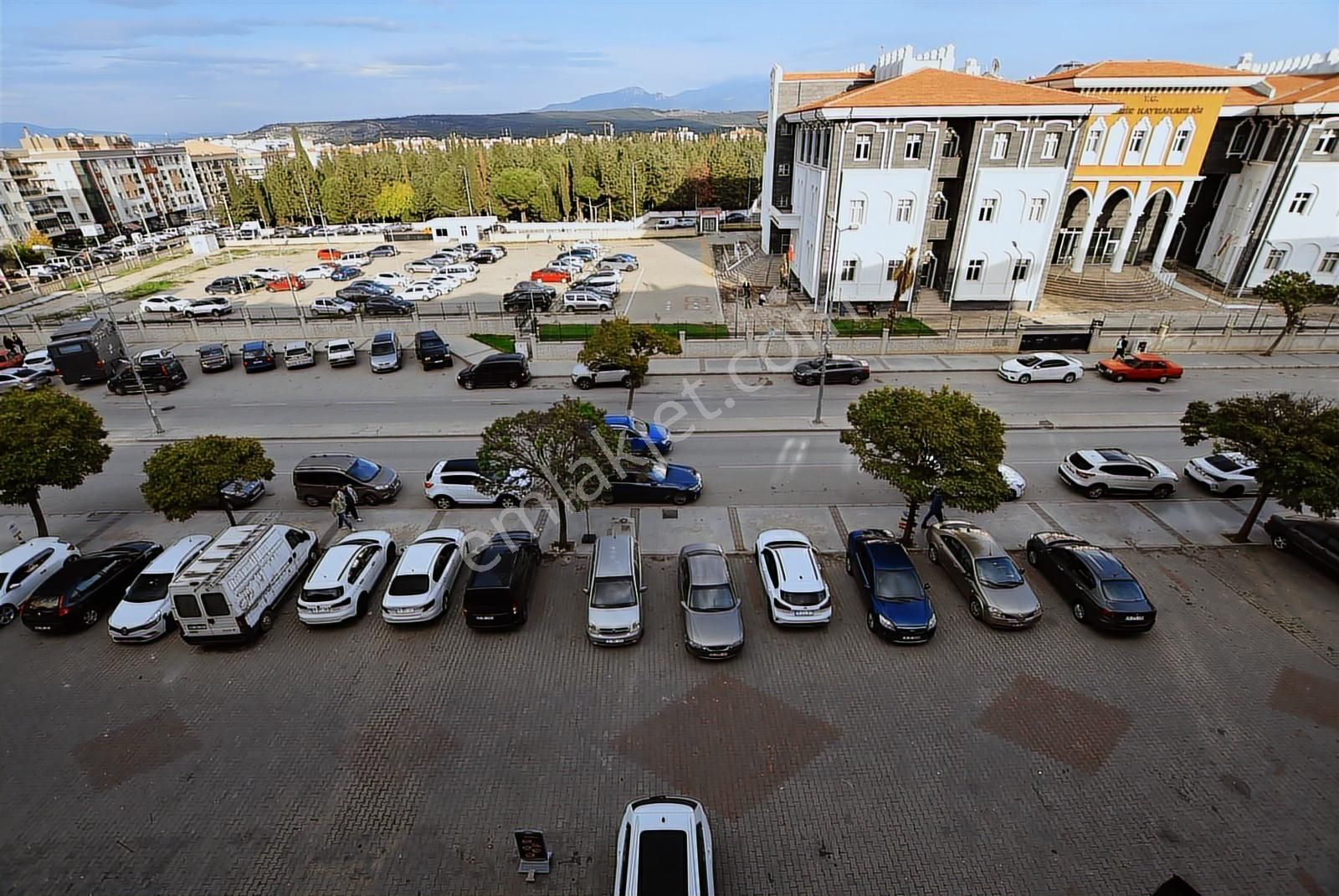 Emin'den 3+1 Ara Kat Otoparklı Çift Cephe - Görsel 6
