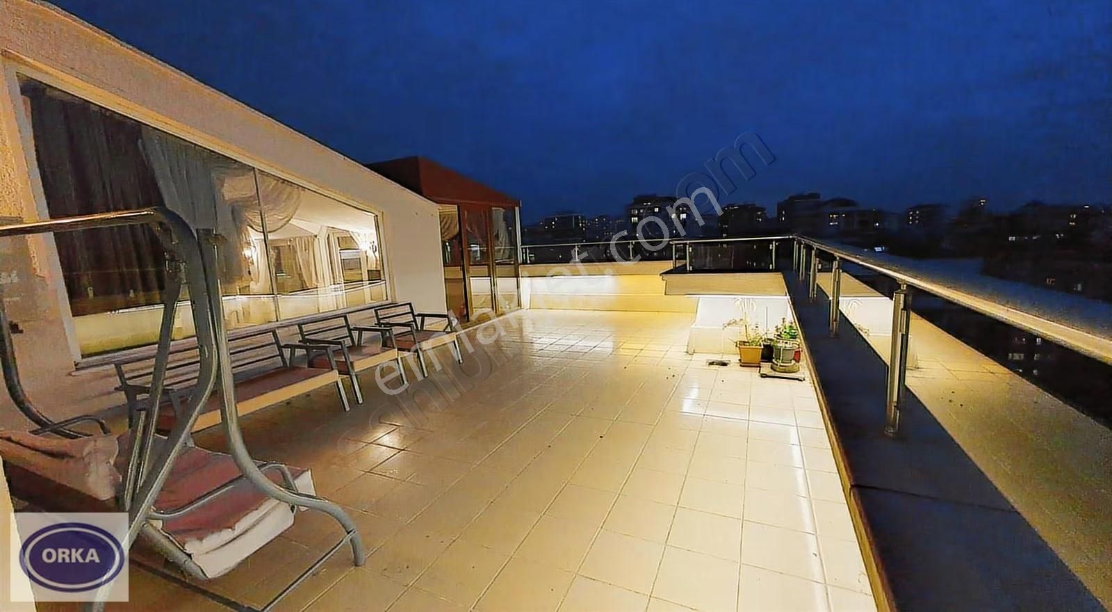 Suadiye Yakın 330 M2 Net Deniz Manzaralı 3+1 Kombili 100 Balkon