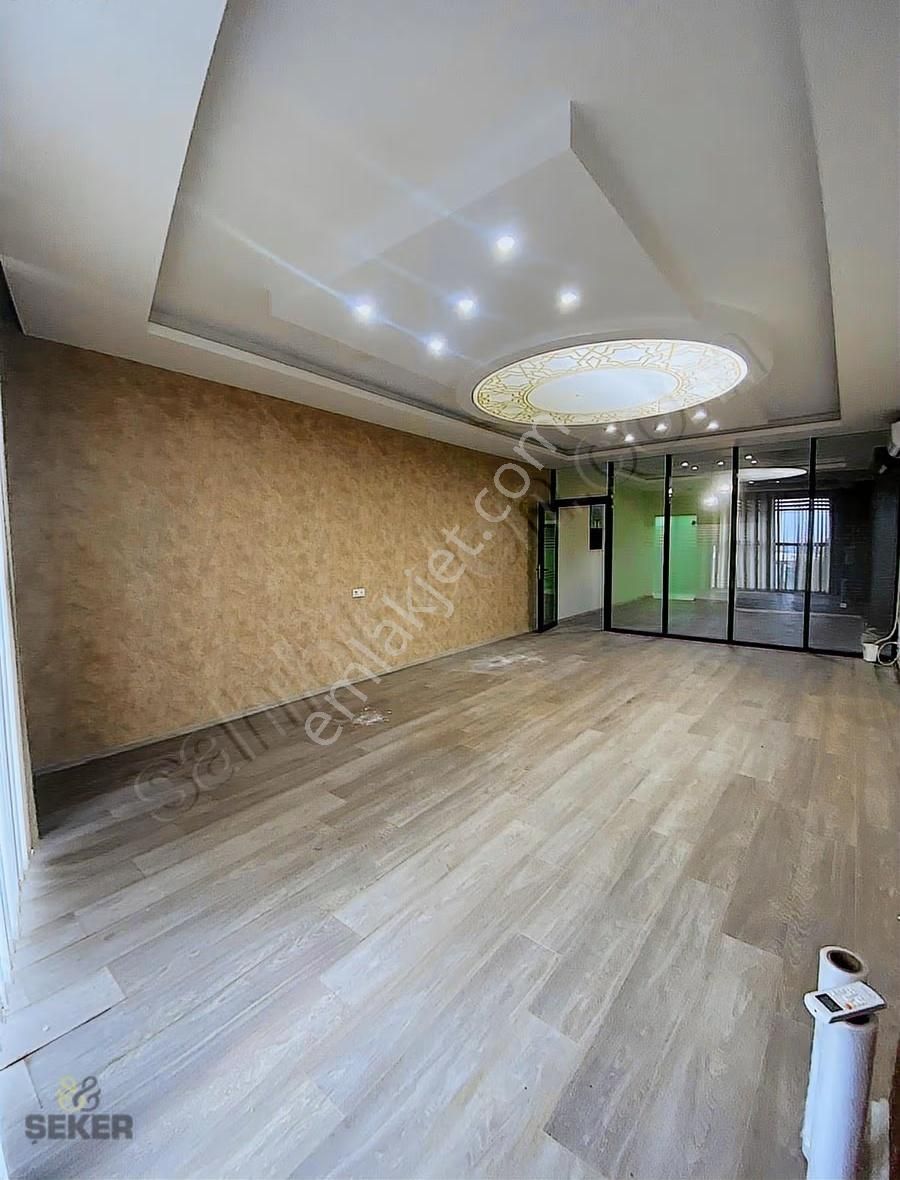 19- Şeker Emlak 80 M2 Meşale İş Merkezinde Kiralık Ofis