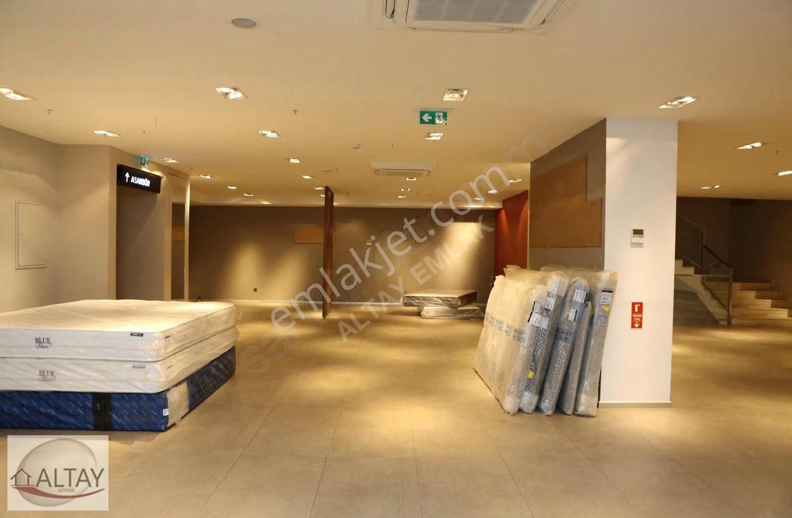 Ataşehir Kayışdağ Cadde Üstü 3 Kat Toplam 1000 M2 Büro&ofis - Görsel 19