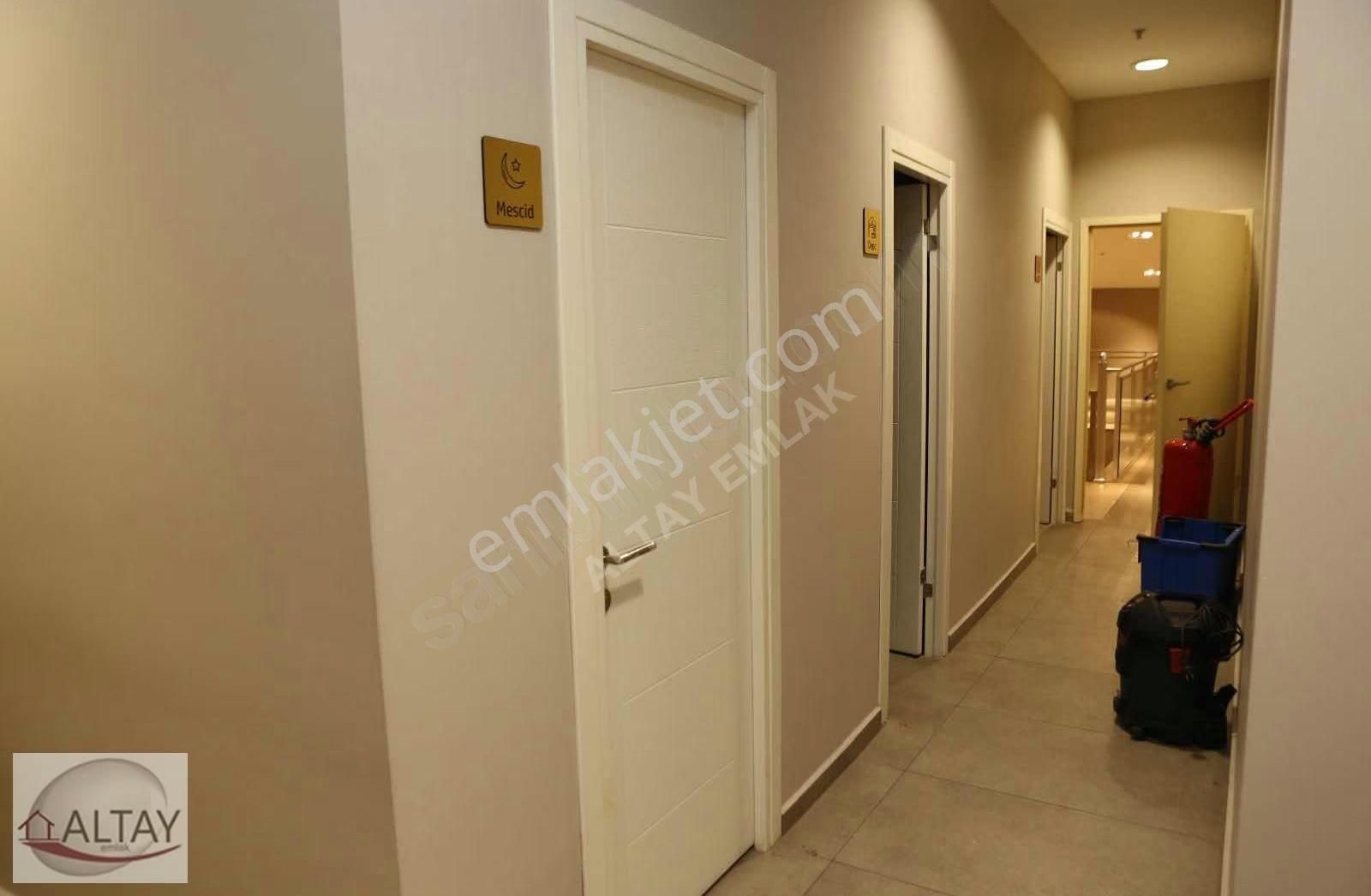 Ataşehir Kayışdağ Cadde Üstü 3 Kat Toplam 1000 M2 Büro&ofis - Görsel 12