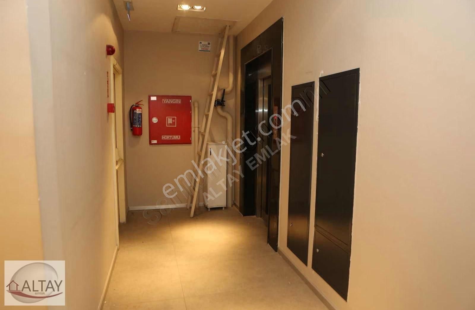 Ataşehir Kayışdağ Cadde Üstü 3 Kat Toplam 1000 M2 Büro&ofis - Görsel 5