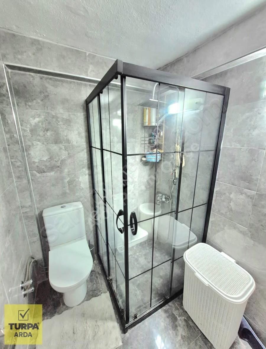 K.yaka Y.aksoy Sokak Cadde Üzeri Çift Balkon Yapalı 2+1 115 M2 - Görsel 18