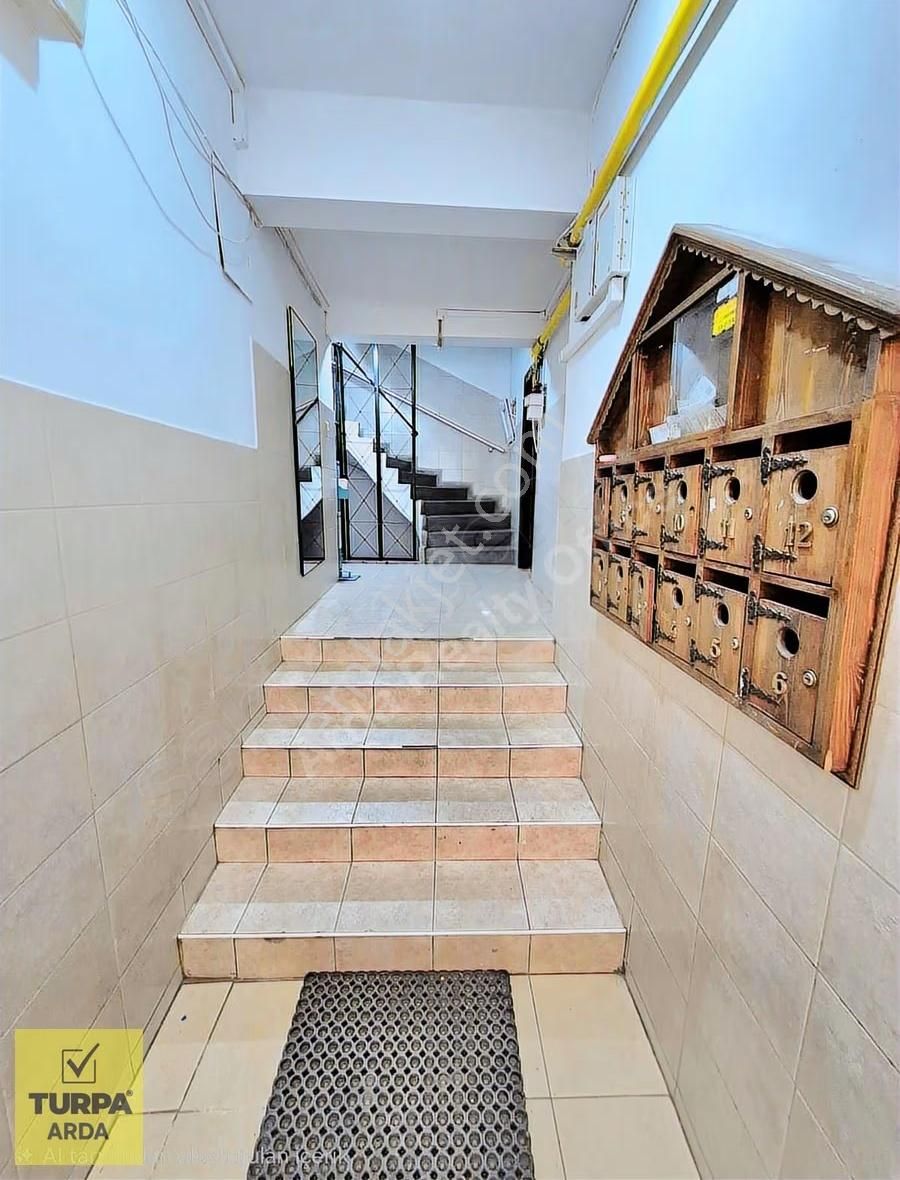 K.yaka Y.aksoy Sokak Cadde Üzeri Çift Balkon Yapalı 2+1 115 M2 - Görsel 20