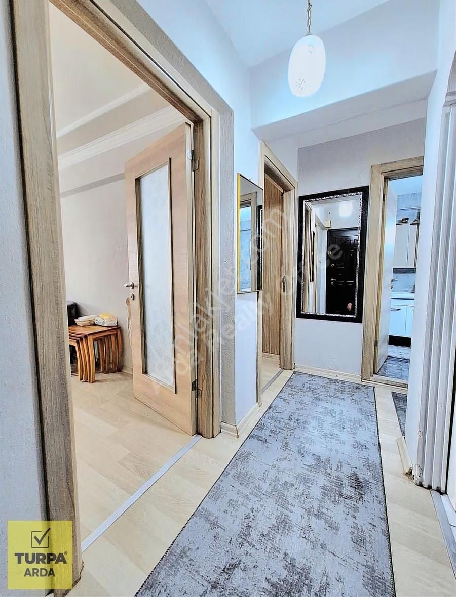 K.yaka Y.aksoy Sokak Cadde Üzeri Çift Balkon Yapalı 2+1 115 M2 - Görsel 8