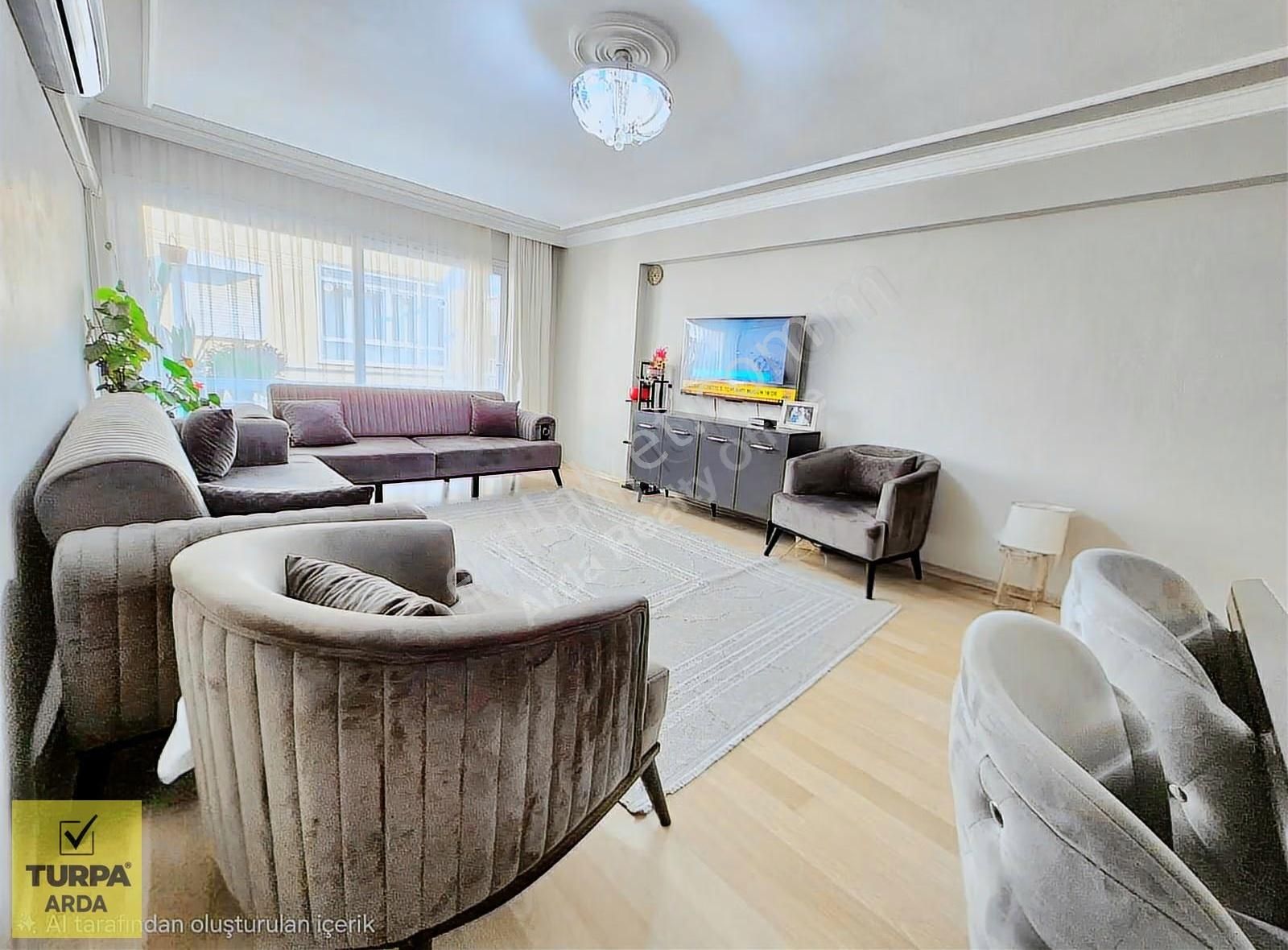 K.yaka Y.aksoy Sokak Cadde Üzeri Çift Balkon Yapalı 2+1 115 M2