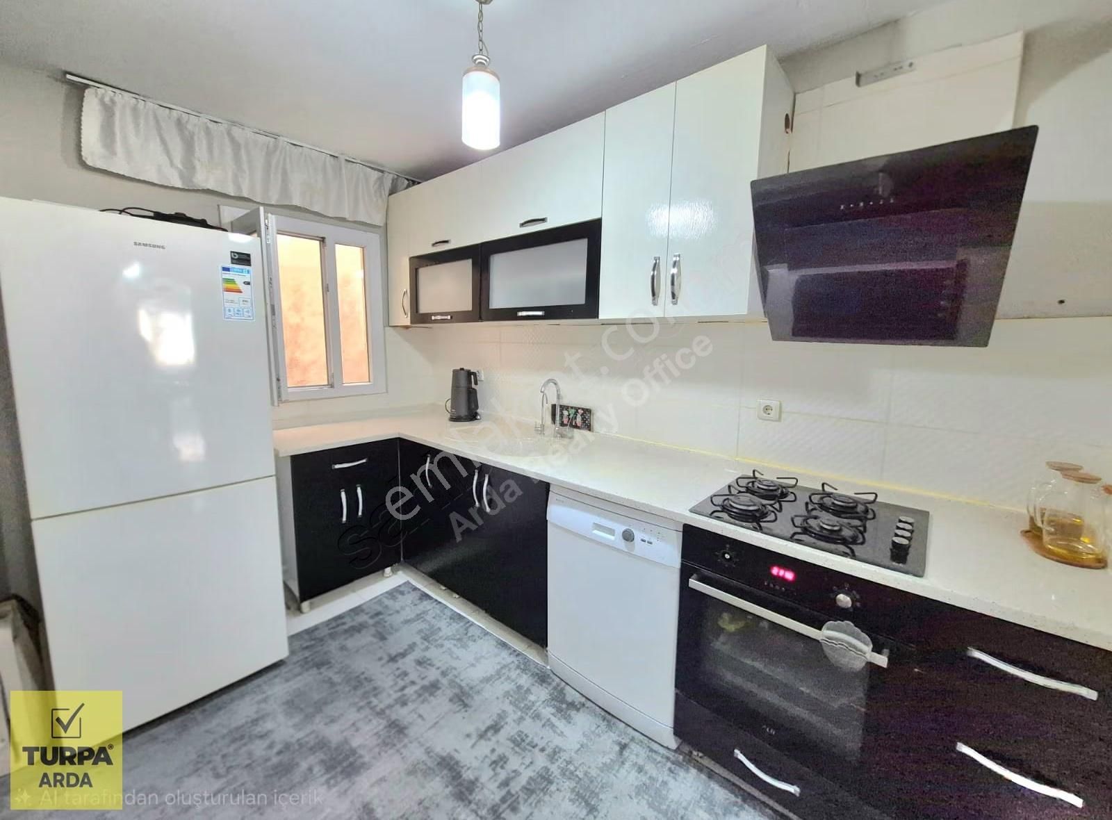 K.yaka Y.aksoy Sokak Cadde Üzeri Çift Balkon Yapalı 2+1 115 M2 - Görsel 11