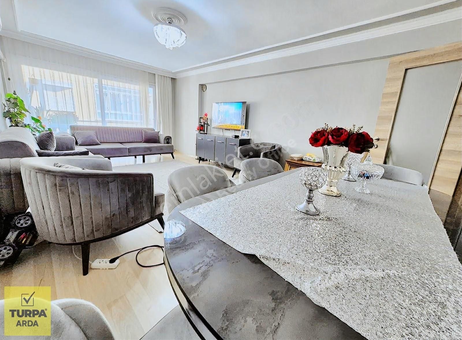 K.yaka Y.aksoy Sokak Cadde Üzeri Çift Balkon Yapalı 2+1 115 M2 - Görsel 5