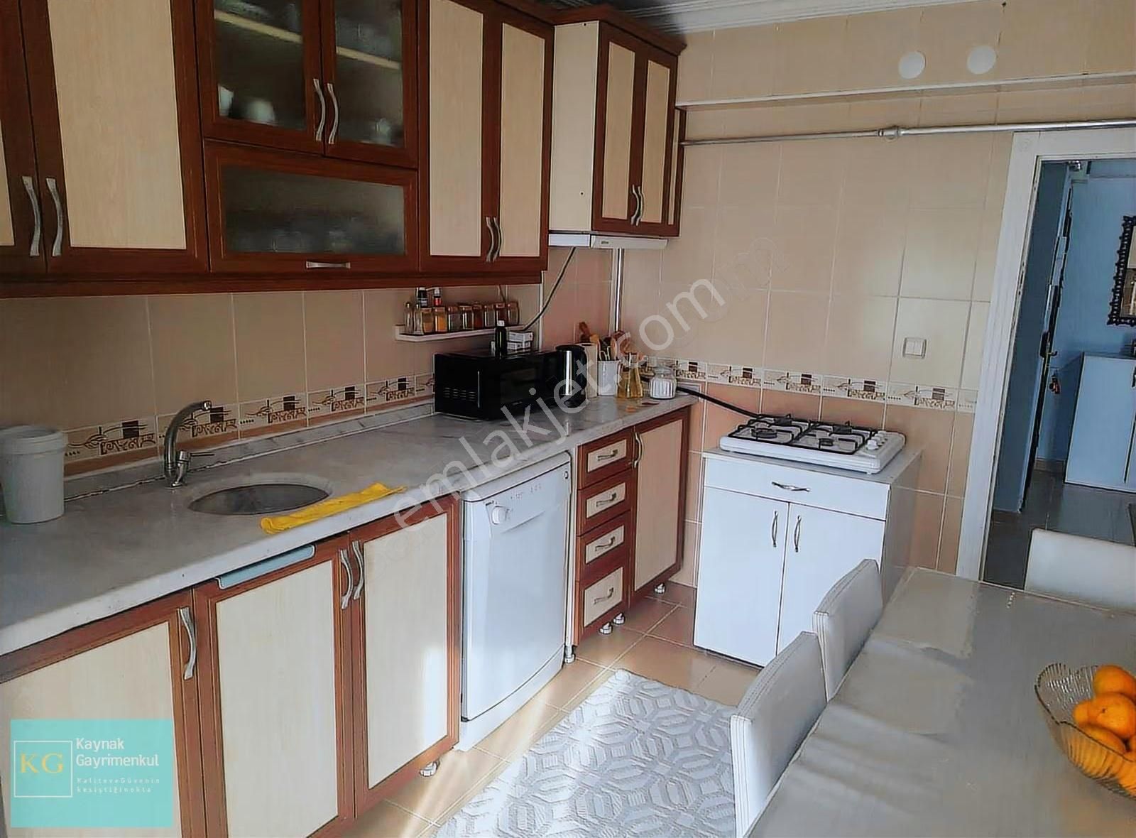 Kanuni Mahallesinde Bademlik Yoluna Cephe 135 M2 Satılık Daire - Görsel 2