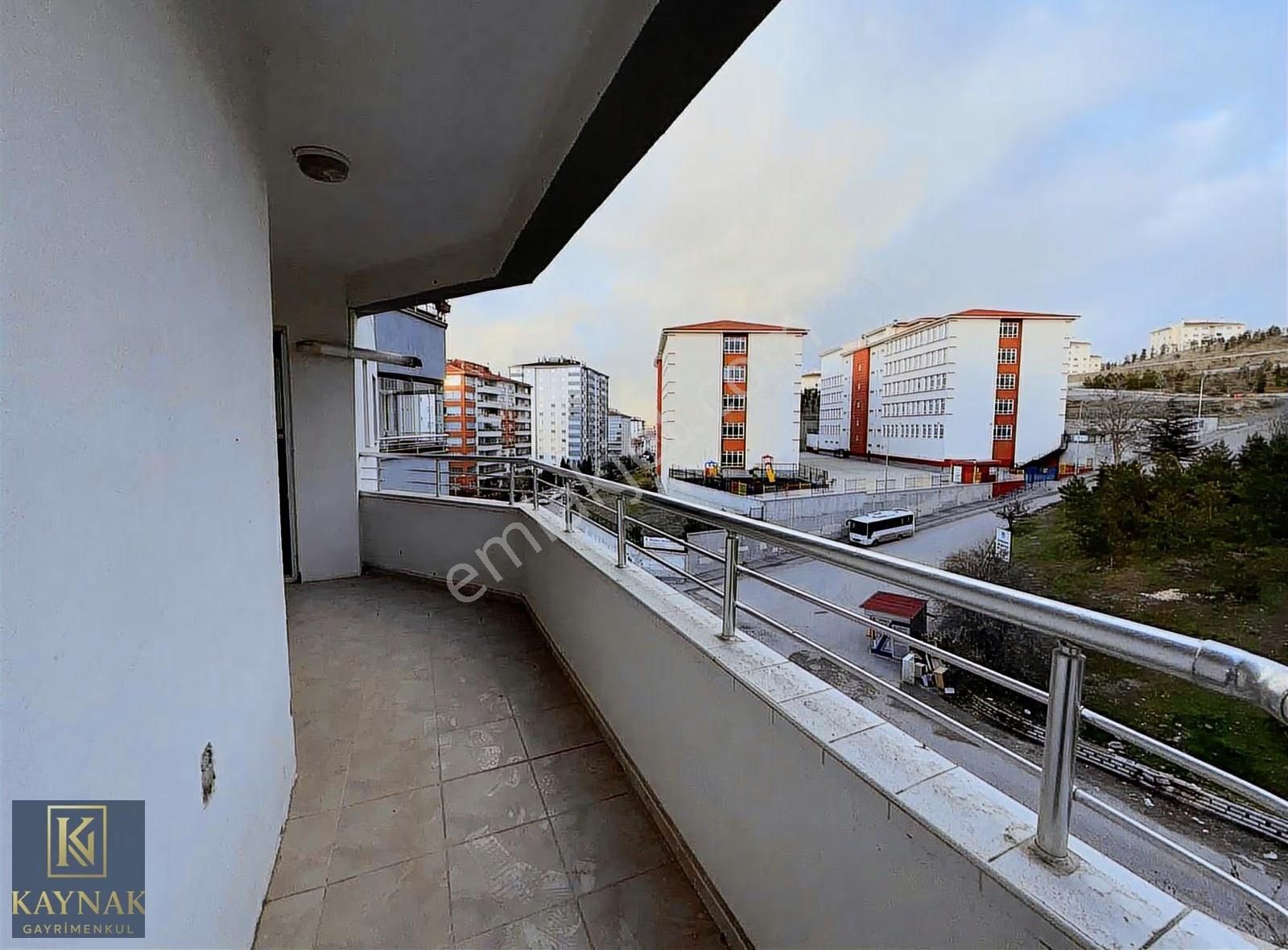 Ahi Mesut'ta Kiralık 3+1 Kilerli Daire - Görsel 13