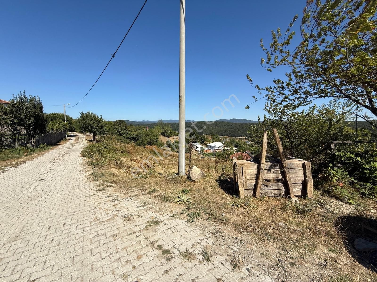 İznik Hacıosman'da Doğa Manzaralı, Havadar 323 M2 İmarlı Arsa - Görsel 2