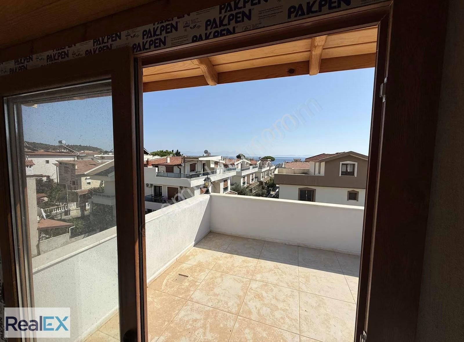 Sahilde Ve Deniz Manzaralı 4+1 Sıfır Villa - Realex - Görsel 2