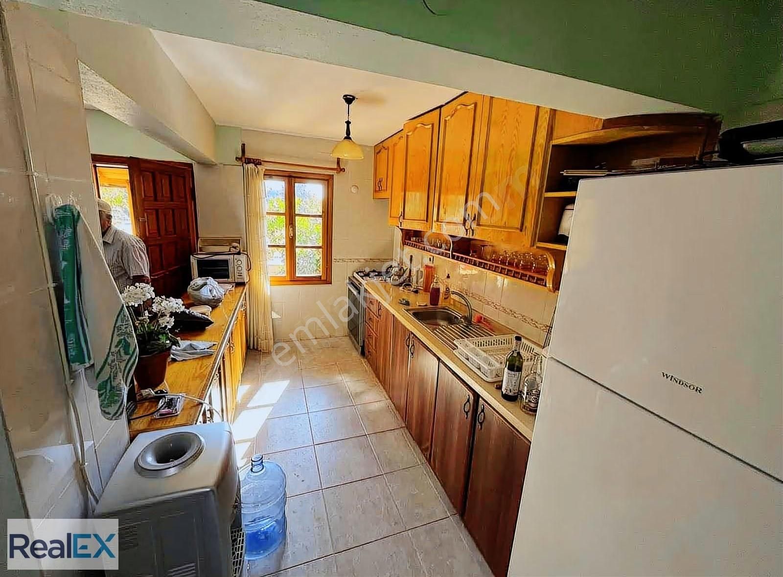 Merkezi Konumda Masrafsız Uygun Vılla - Görsel 28