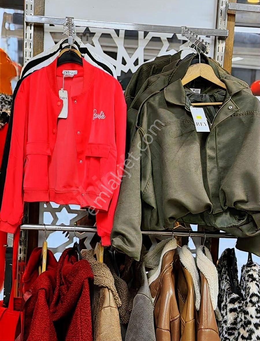 Duru Emlaktan Devren Kadın Giyim Mağazası - Görsel 8