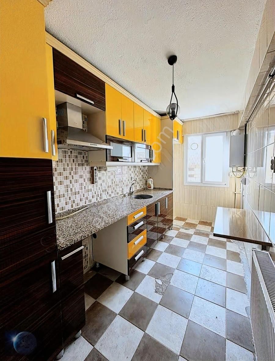 Buca Yeşilbağlar'da Ana Cadde Üstü Hesaplı Daire - Görsel 8