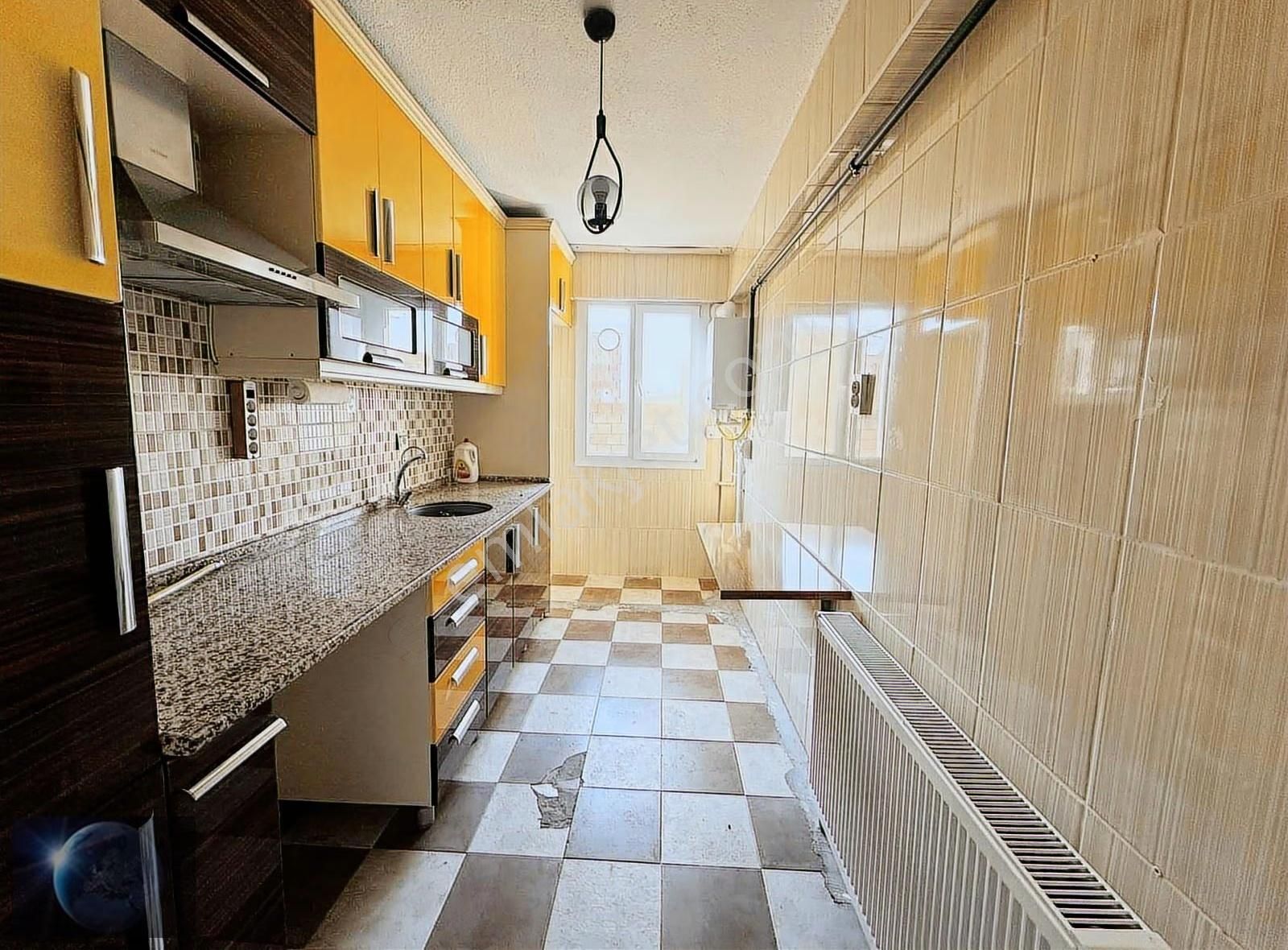 Buca Yeşilbağlar'da Ana Cadde Üstü Hesaplı Daire - Görsel 20