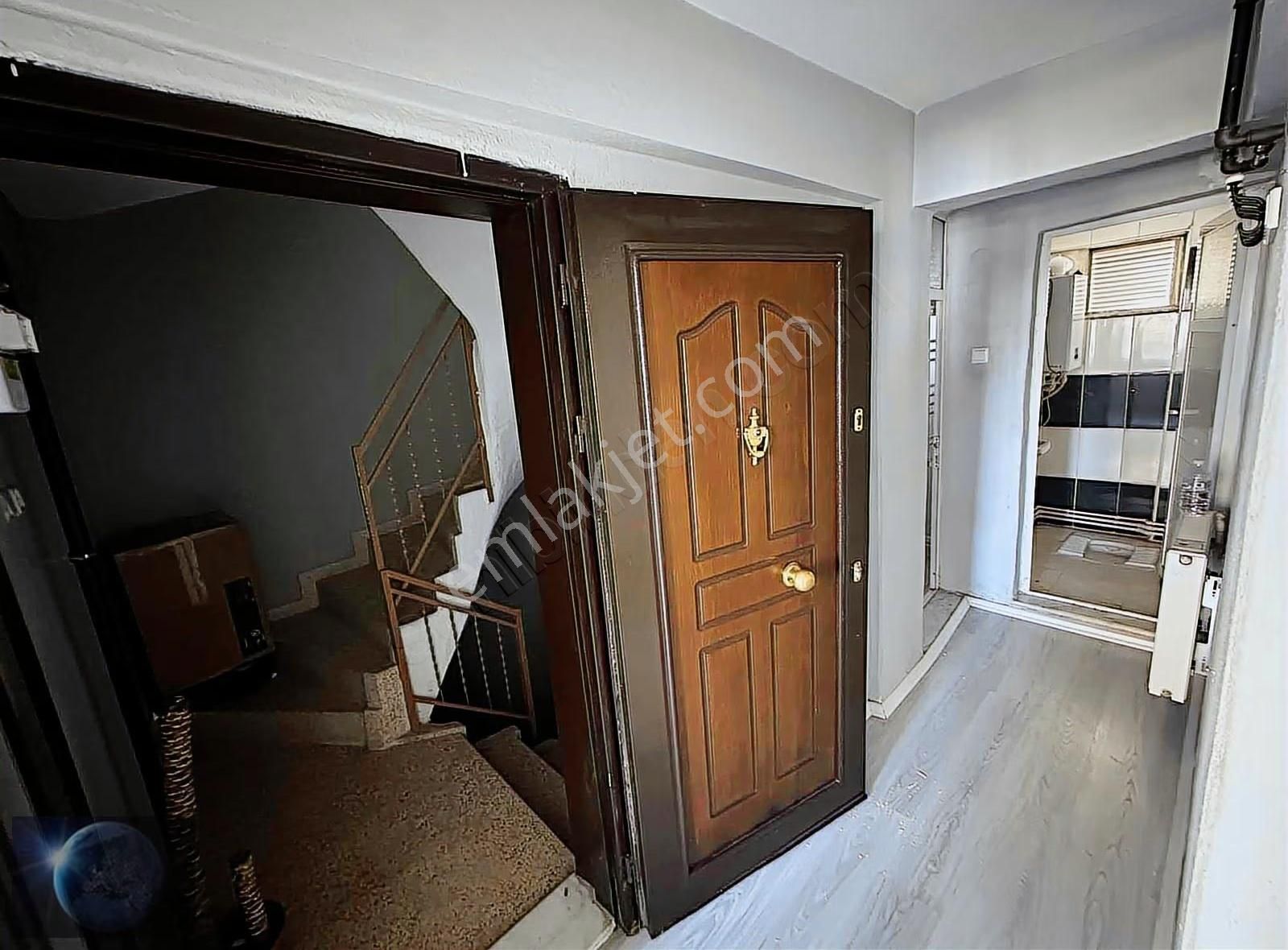 Buca Yeşilbağlar'da Ana Cadde Üstü Hesaplı Daire - Görsel 18