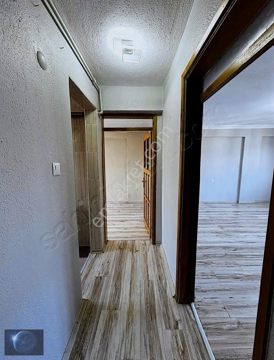 Buca Yeşilbağlar'da Ana Cadde Üstü Hesaplı Daire - Görsel 15