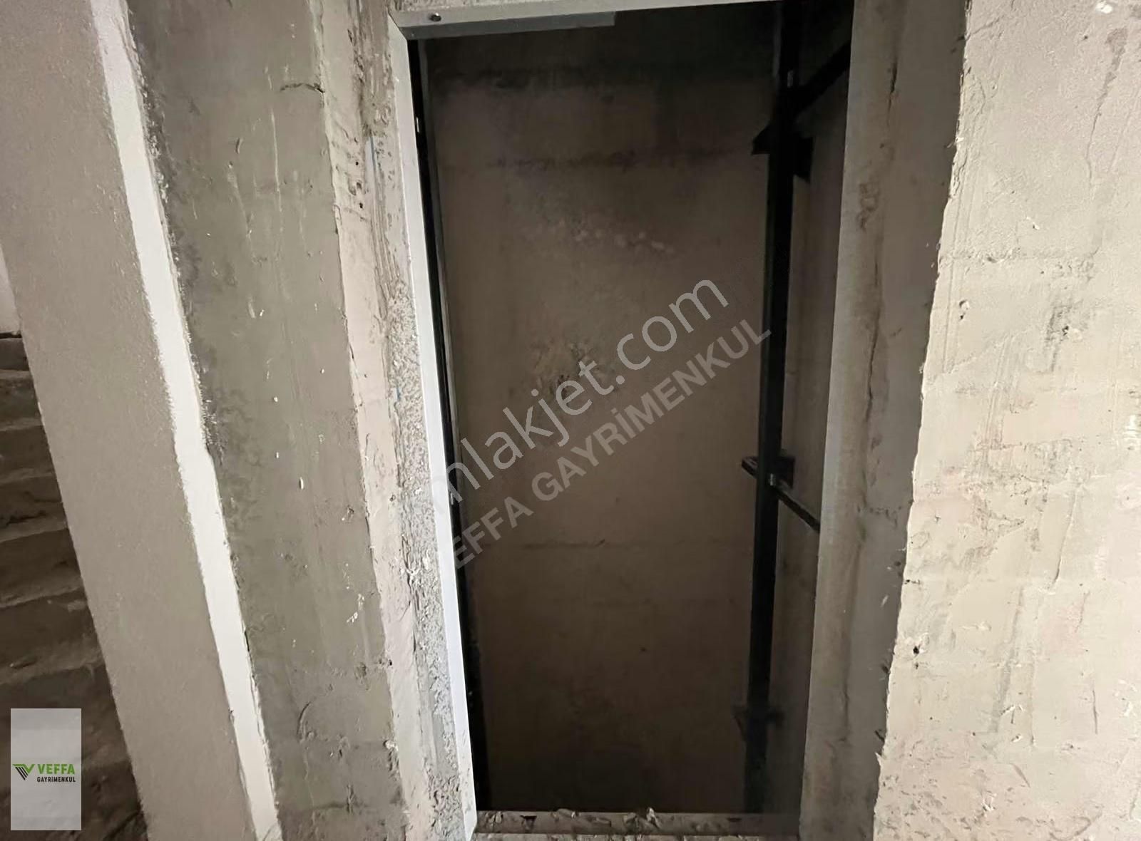 Çayırova Özgürlükte Satılık Asansörlü 4+1 Üst Dubleks - Görsel 4