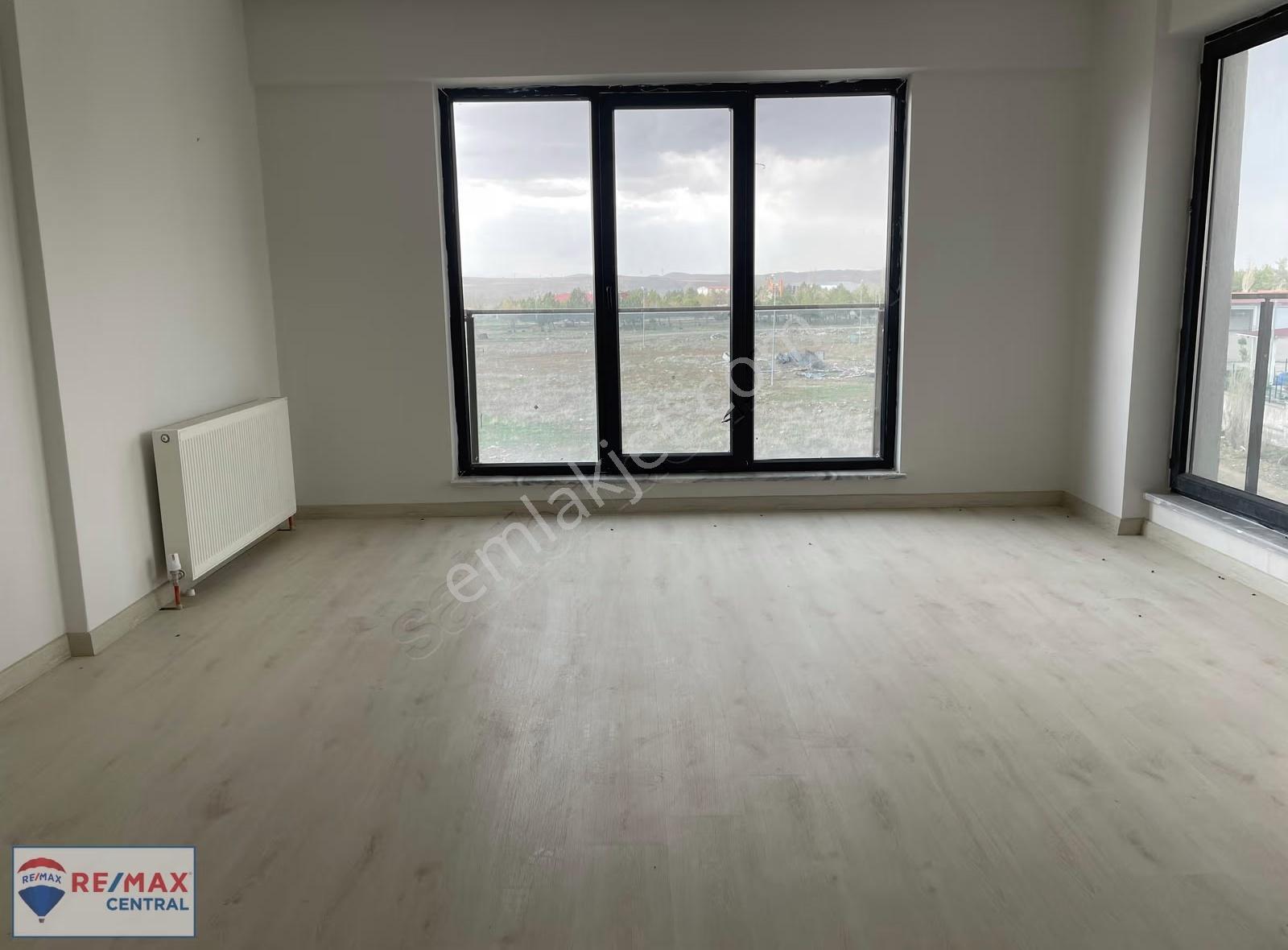 Remax Central'dan Zara Ekici Rezidans'ta Satılık Lüks 3+1 - Görsel 20