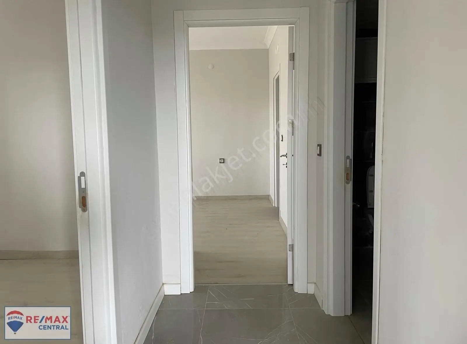 Remax Central'dan Zara Ekici Rezidans'ta Satılık Lüks 3+1 - Görsel 15