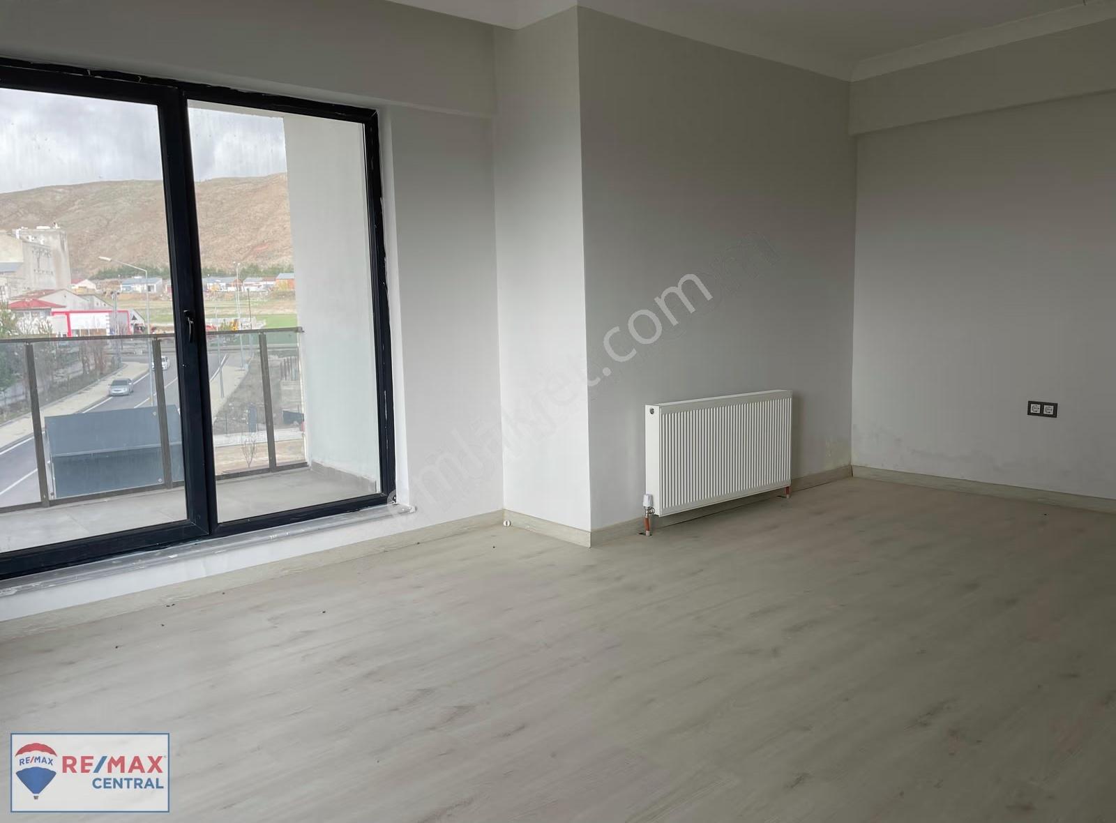 Remax Central'dan Zara Ekici Rezidans'ta Satılık Lüks 3+1 - Görsel 16