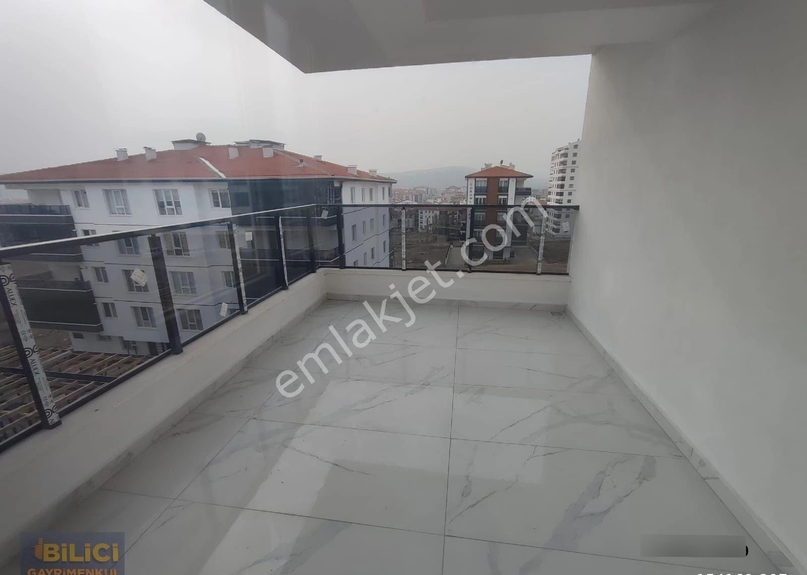 //bilici Gayrimenkulden// Merkeze Yakın 2+1 Katta Daire - Görsel 4